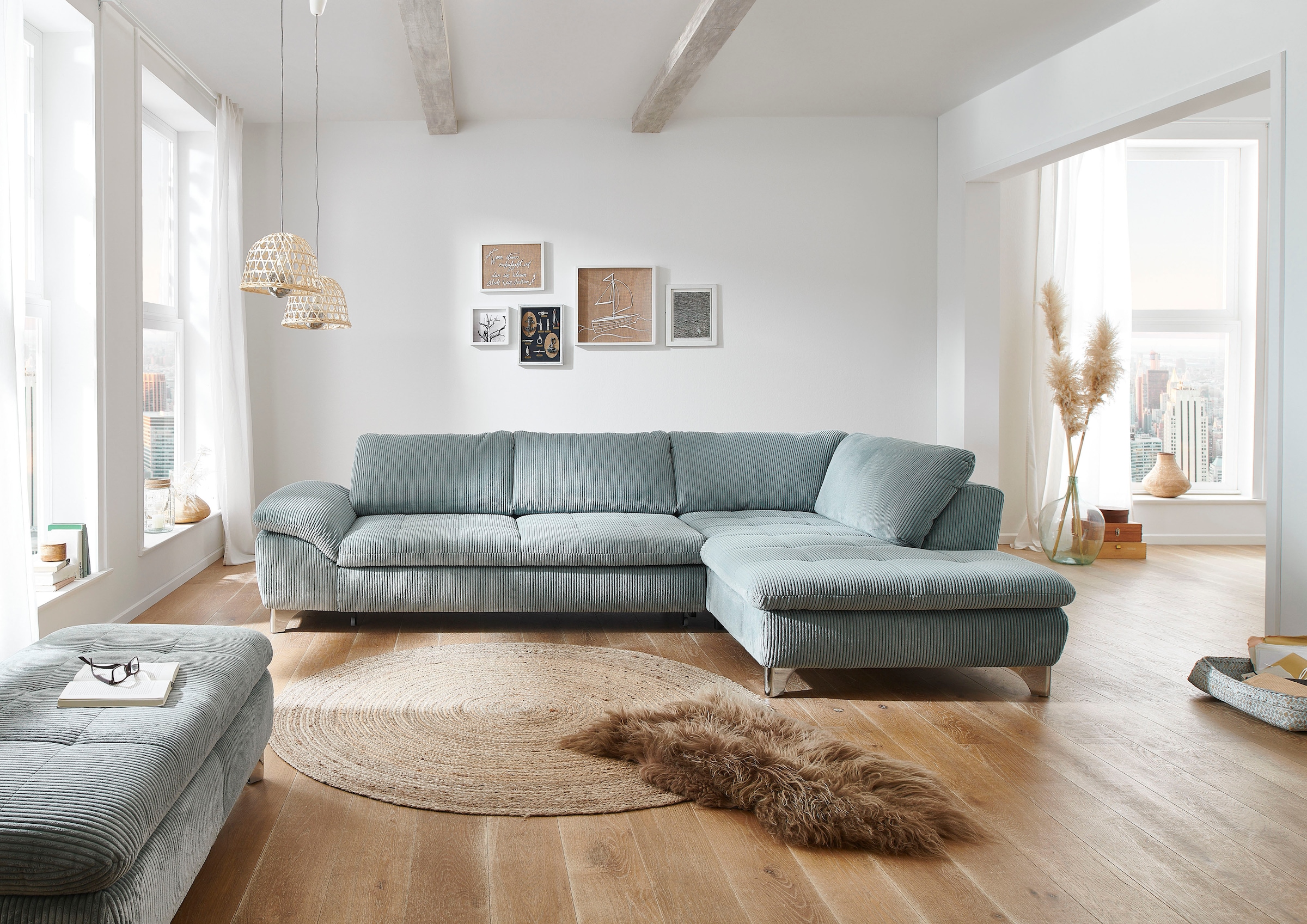 Die PlanBar Ecksofa "Ottomane MP-IN14007 L-Form, Breite 306 cm" wahlweise mit Schlaffunktion und verstellbaren Kopfstützen