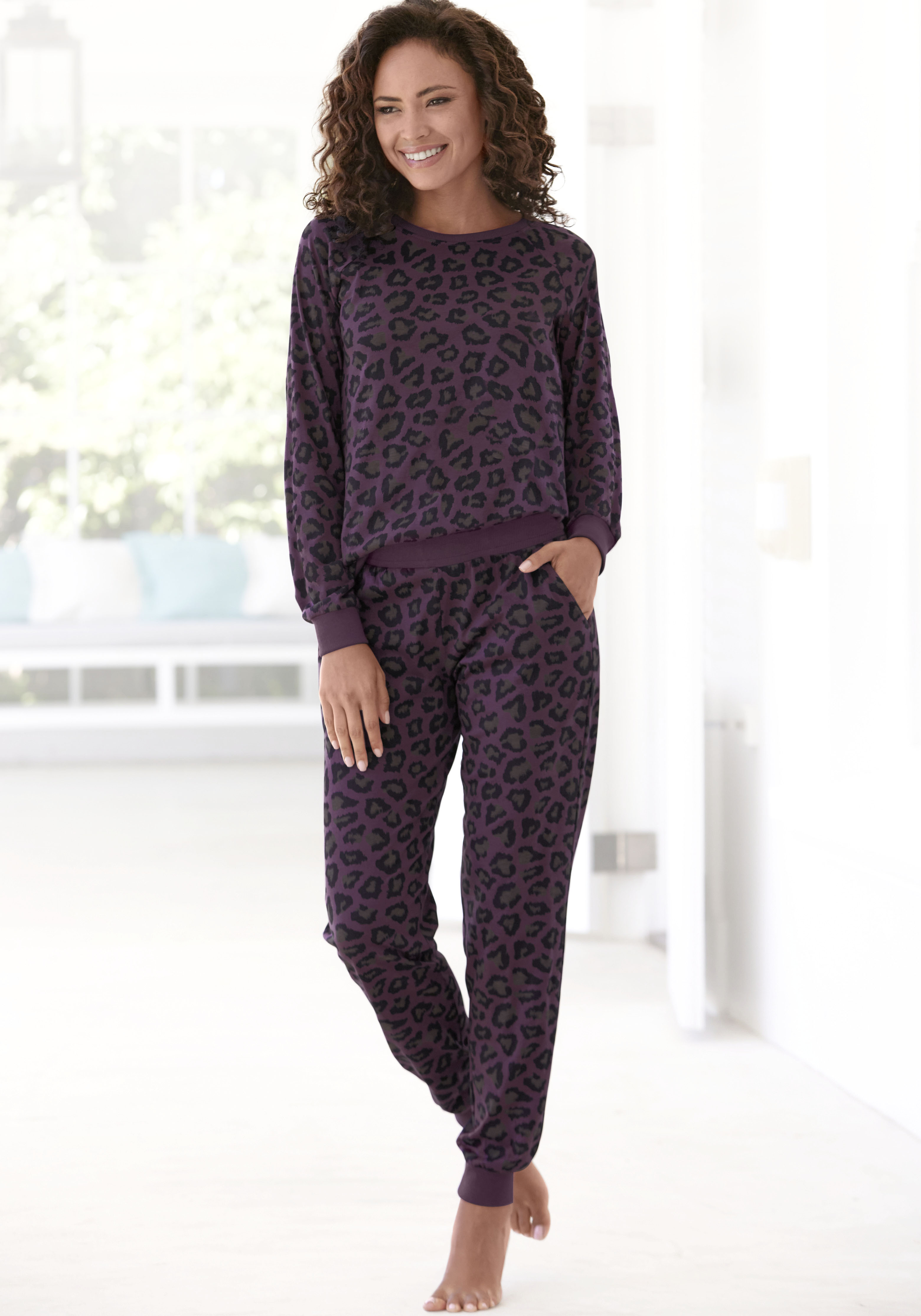 Vivance Dreams by Lascana Pyjama Set, 2 tlg. mit tonalem Animalprint