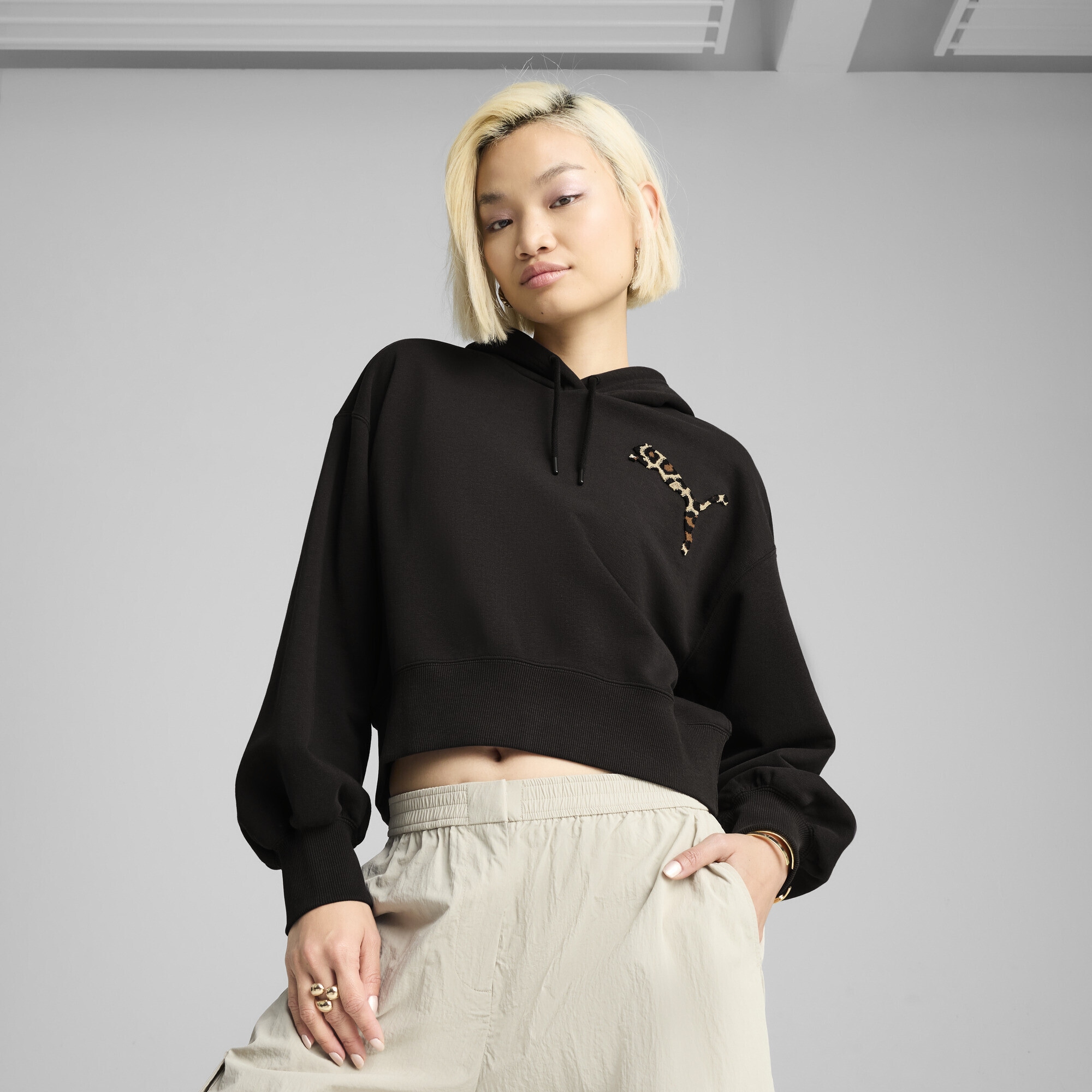 PUMA Hoodie »LEO LUXE Relaxed Cropped Hoodie Damen«