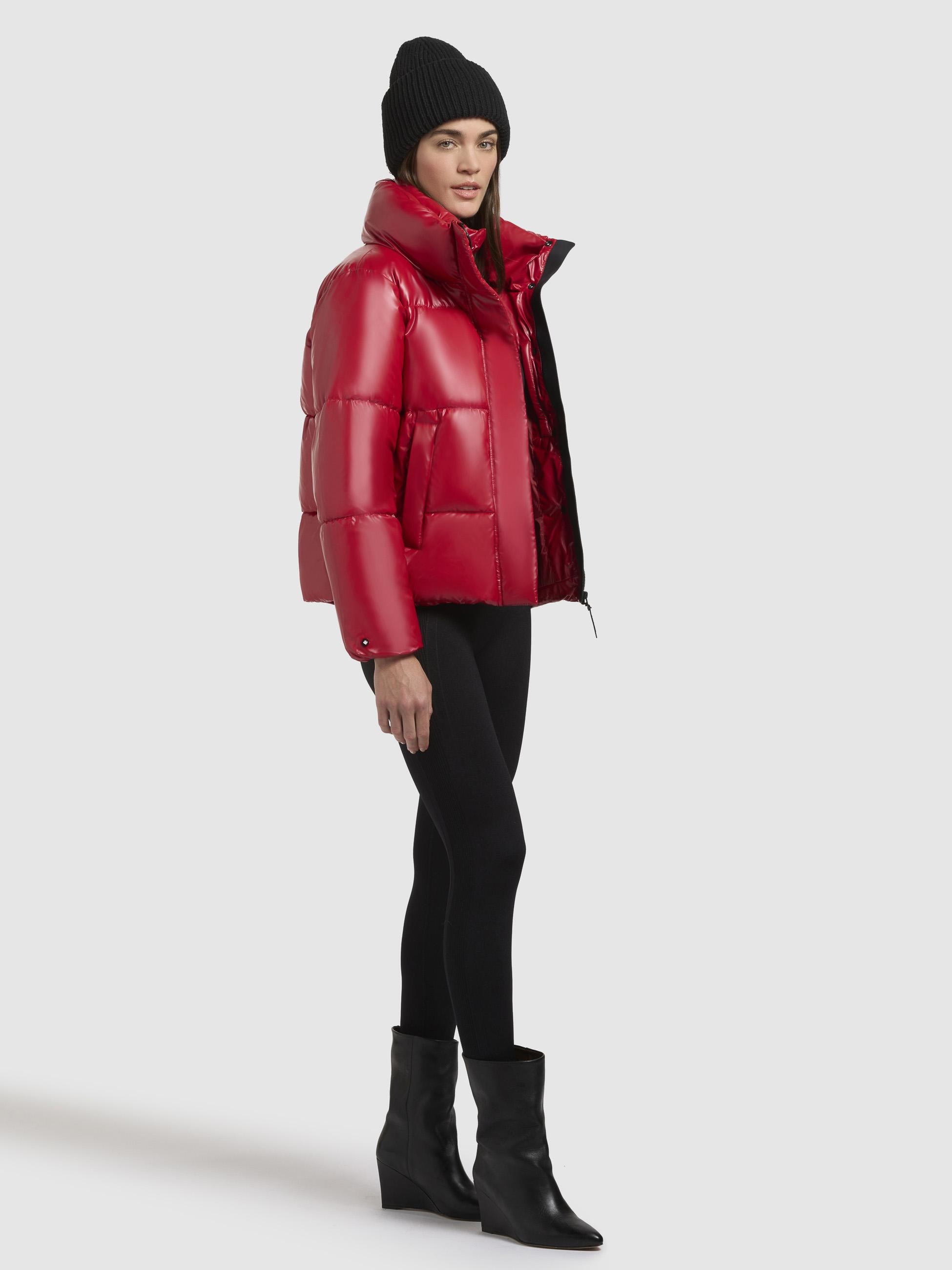 khujo Steppjacke »Rinja Shiny-YM«, ohne Kapuze, Glänzende kurze Winterjacke für Damen