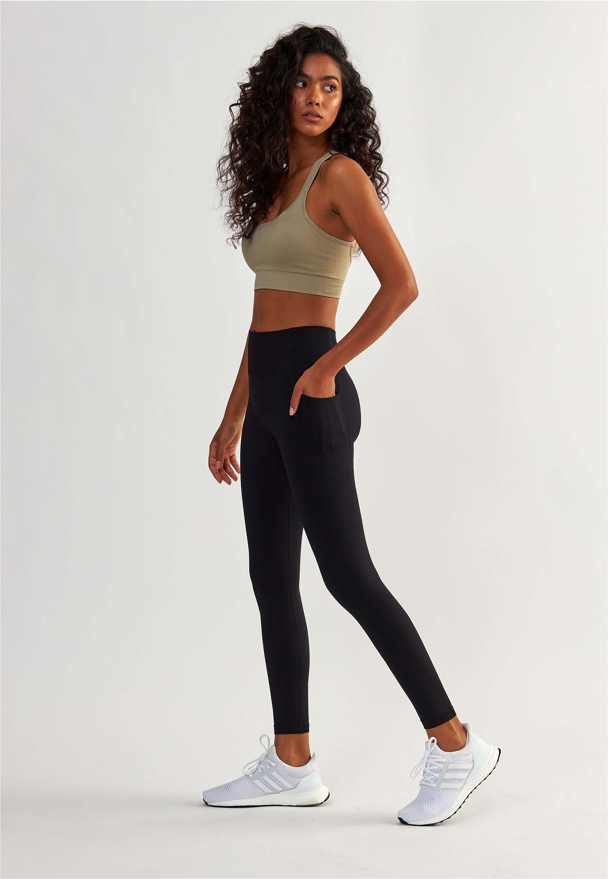 BeShaped Sporthose »Lift Me Up«, (1 tlg.), mit atmungsaktiver Eigenschaft