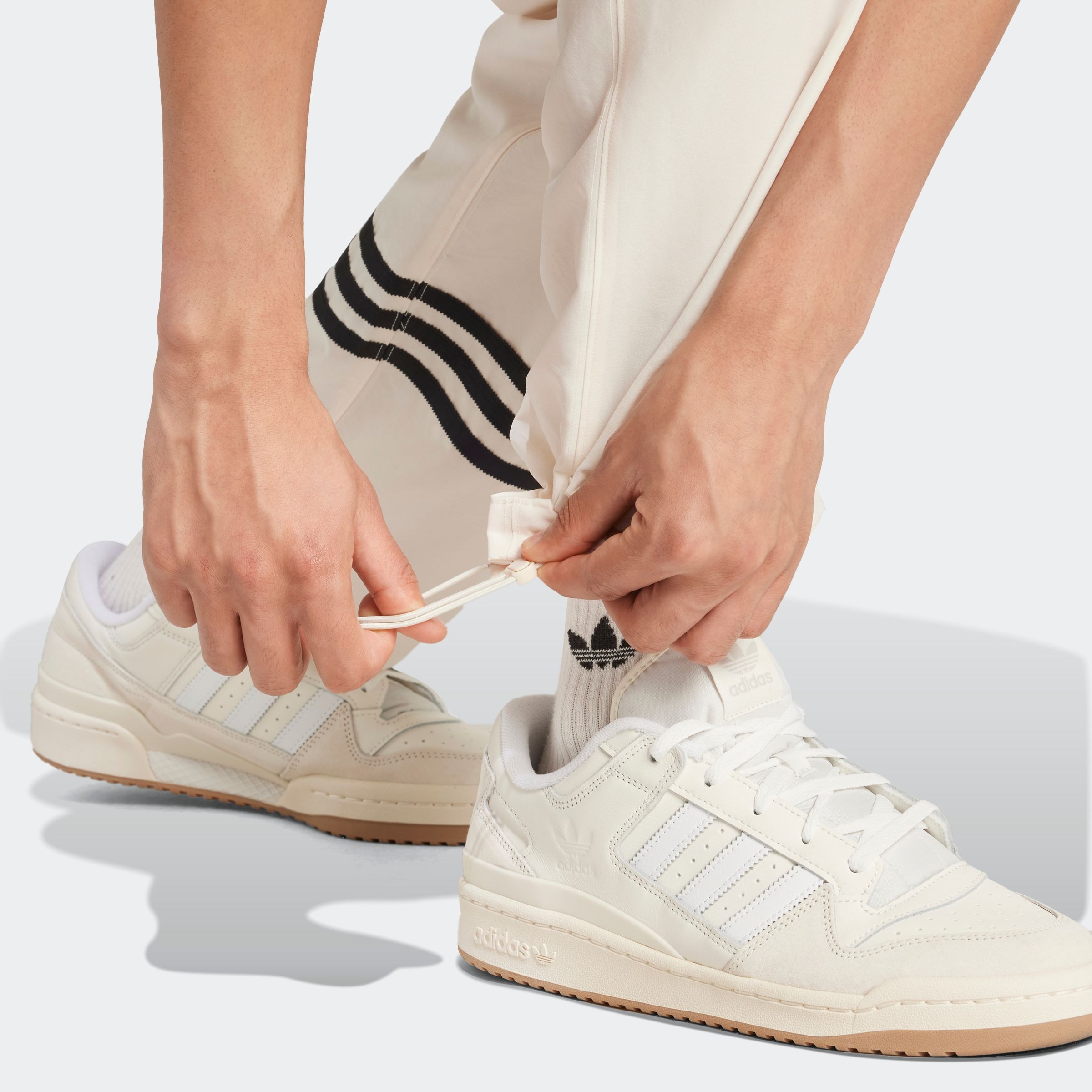 adidas Originals Sporthose »NEU C WOV PT«, (1 tlg.)