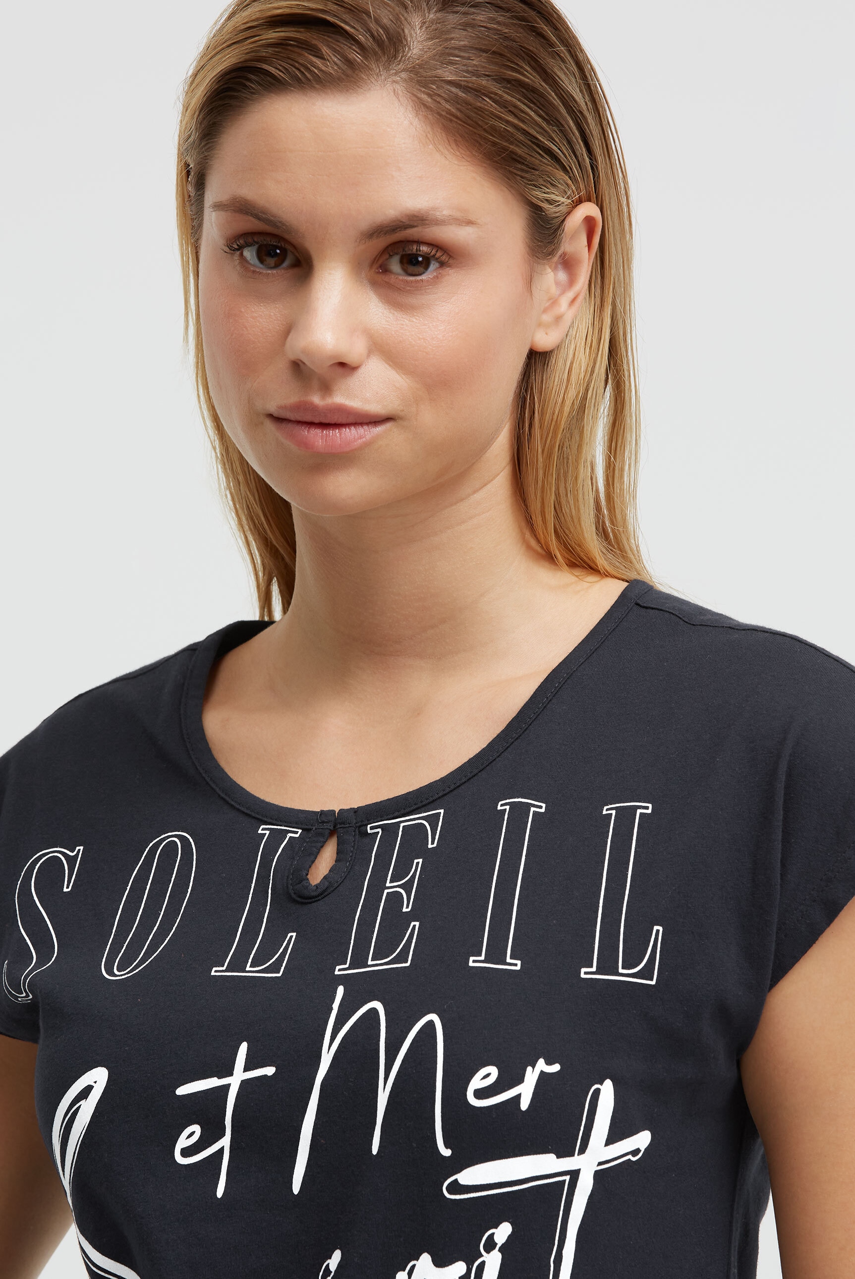 SOCCX Rundhalsshirt mit überschnittenen Schultern