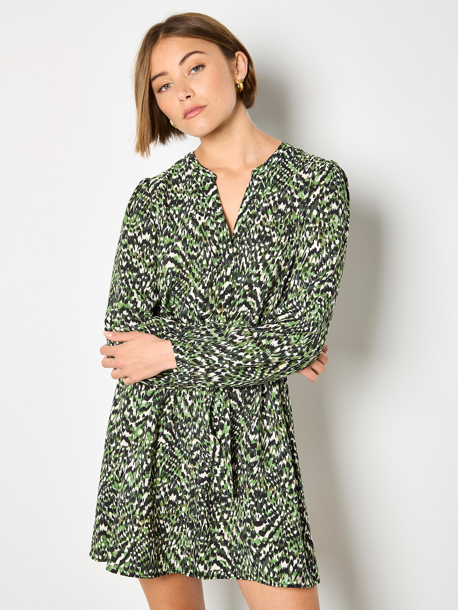 Apricot Minikleid "Mini-Kleid mit Tier-Ikat-Print" Stoffgürtel, mit Kordelzug