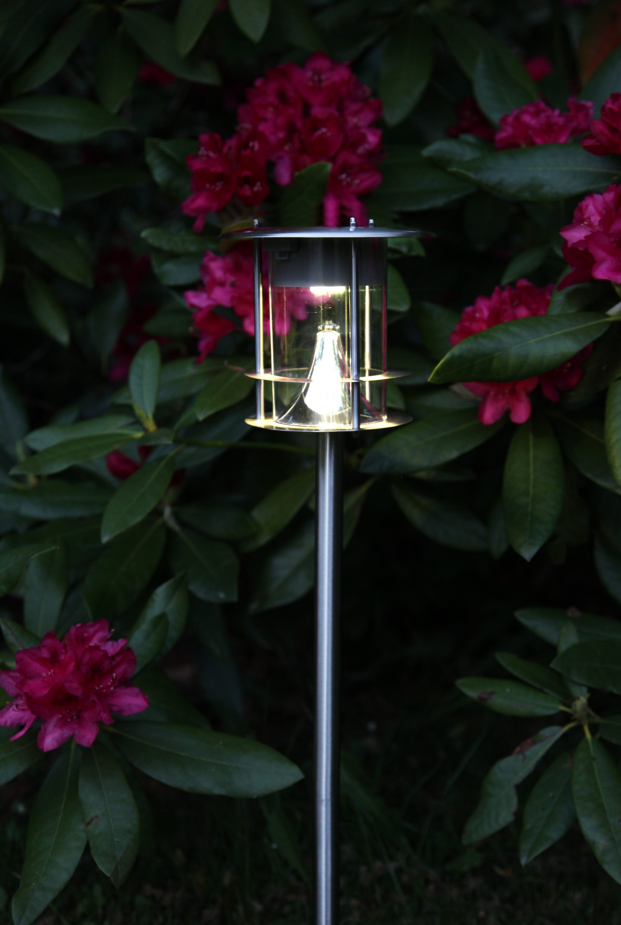 Parforce Traditional Hunting LED Solarleuchte »Solar-Wegleuchte Valencia« LED-Board 1 Stk. Warmweiß Hohe Solar-Wegeleuchte, LEDs mit 15 lm, Dämmerungssensor