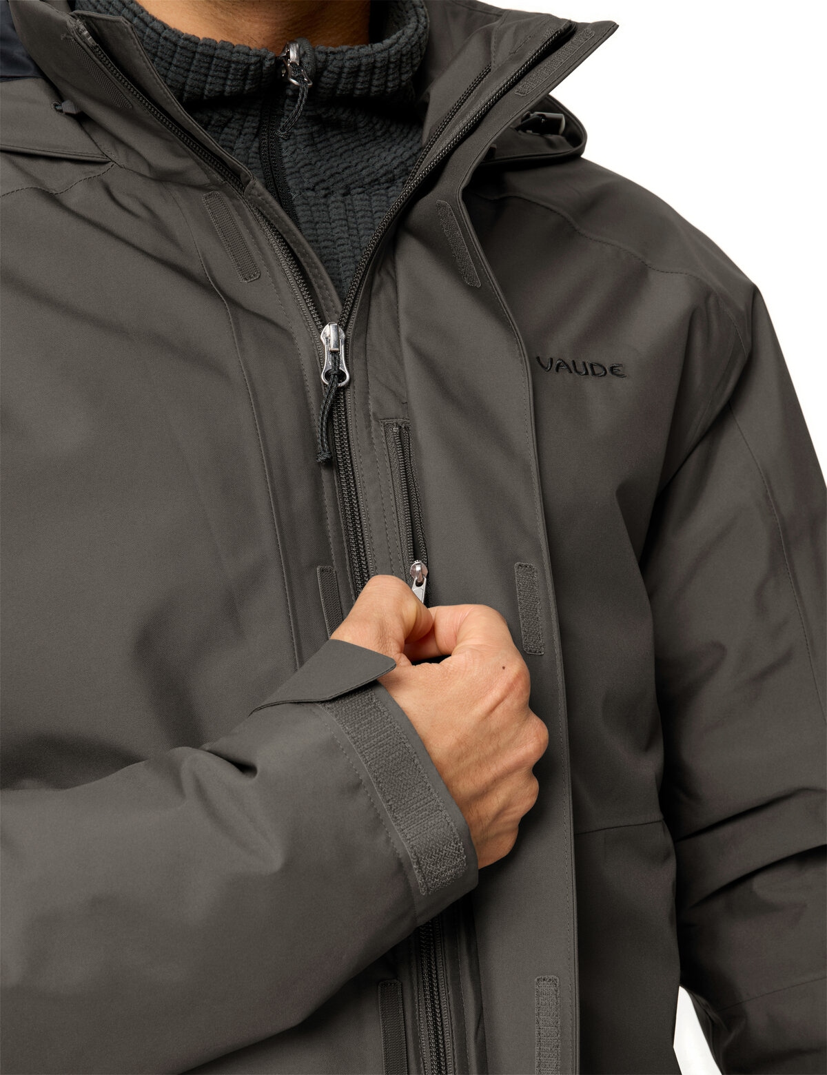 VAUDE 3-in-1-Funktionsparka »MEN'S IDRIS 3IN1 PARKA IV« 2 Stk. tlg. mit regulierbarer Kapuze, mit drei Taschen, Innenjacke aus Fleece