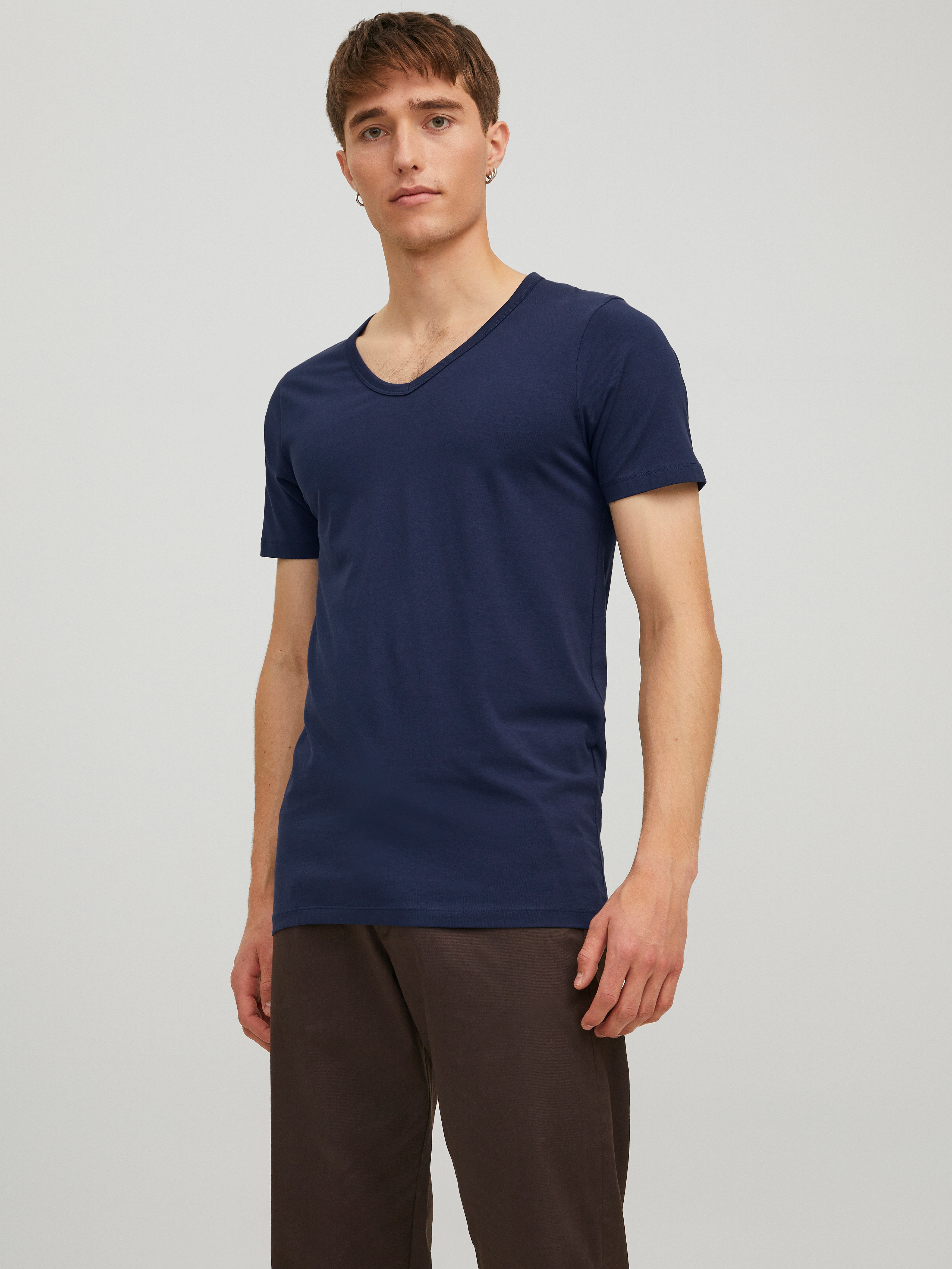 Thumbnail - Jack & Jones T-Shirt "SLIM- FIT BASIC TEE V-NECK" mit V-Ausschnitt