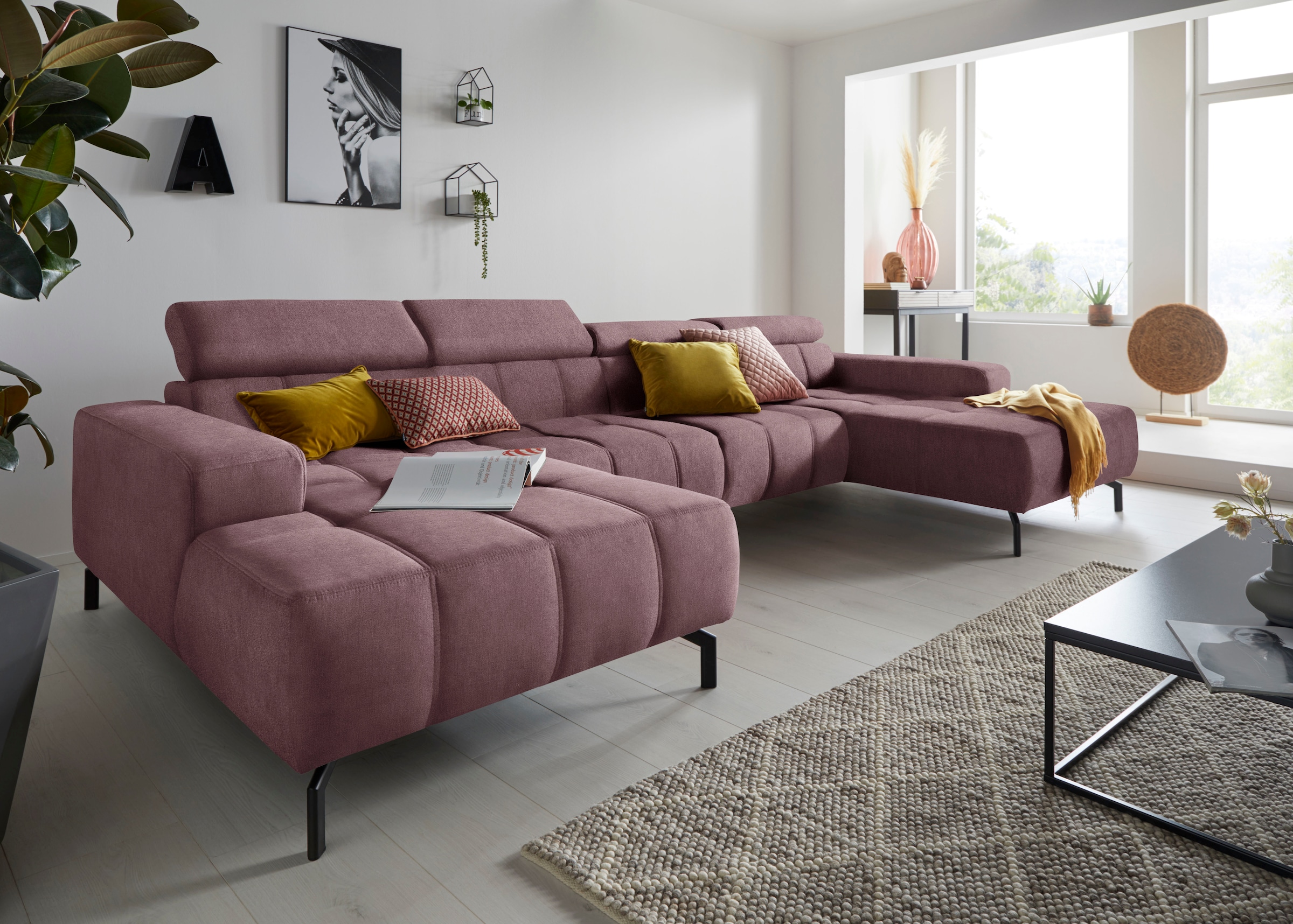 DOMO collection Wohnlandschaft "Cunelli tolle Sitznähte als Designelement, fester Sitzkomfort, U-Form" whlw. verstellbare Kopfteile, passend für gängige Saugroboter