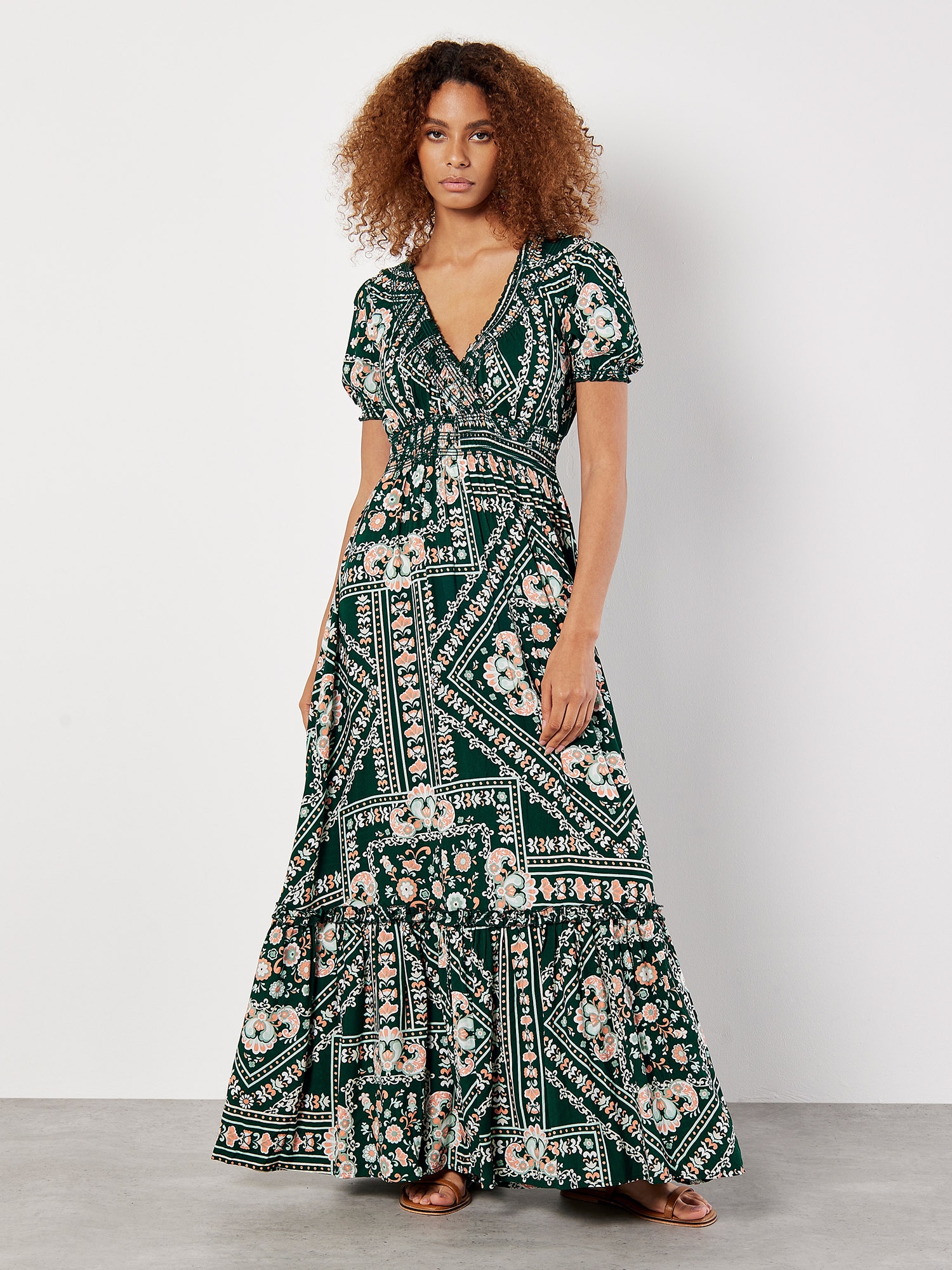 Apricot Maxikleid »Maxikleid« mit Smokband und Volant