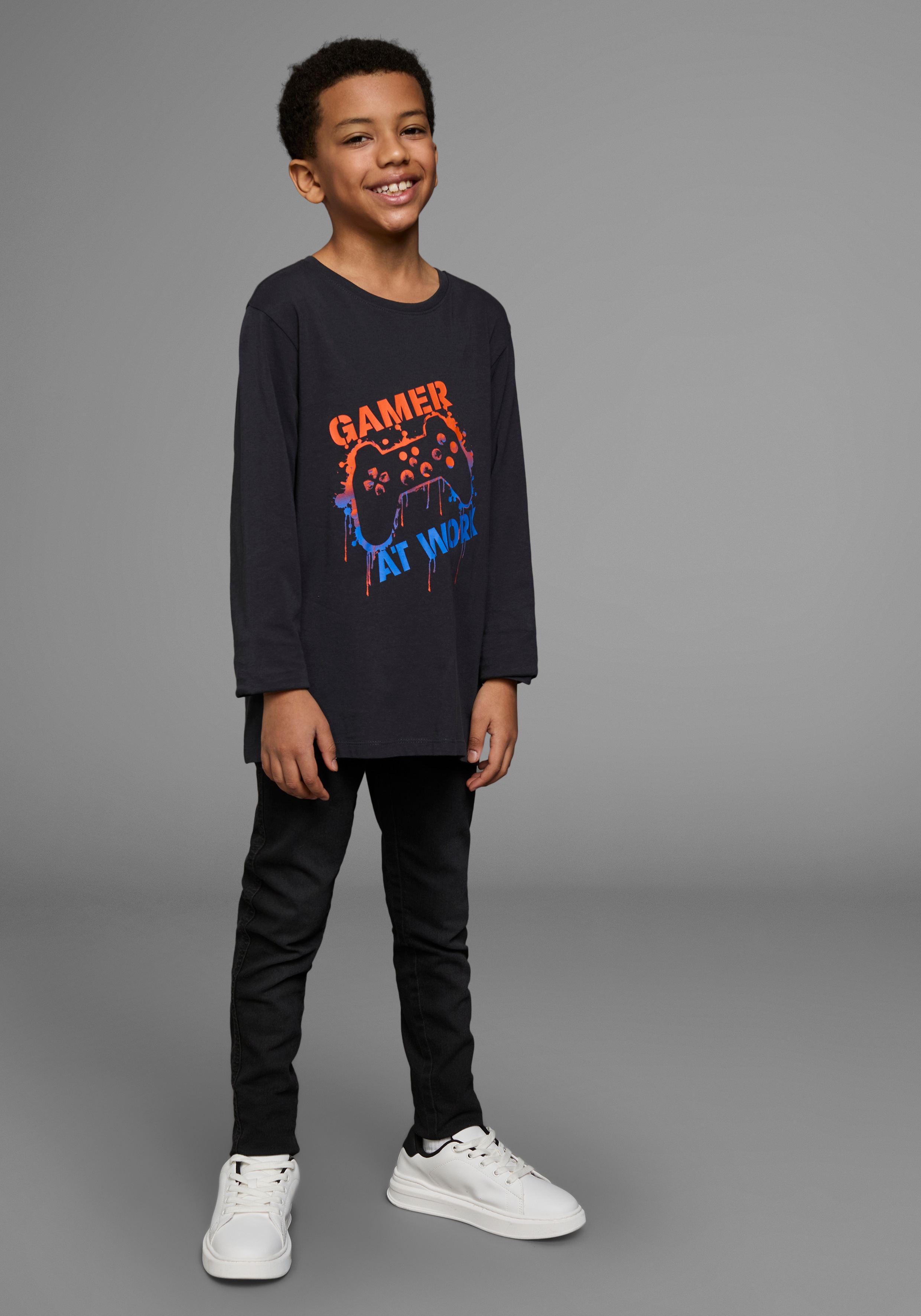 Thumbnail - KIDSWORLD Langarmshirt "GAMER AT WORK" langärmlig, aus Baumwolle, aus Jerseystoff