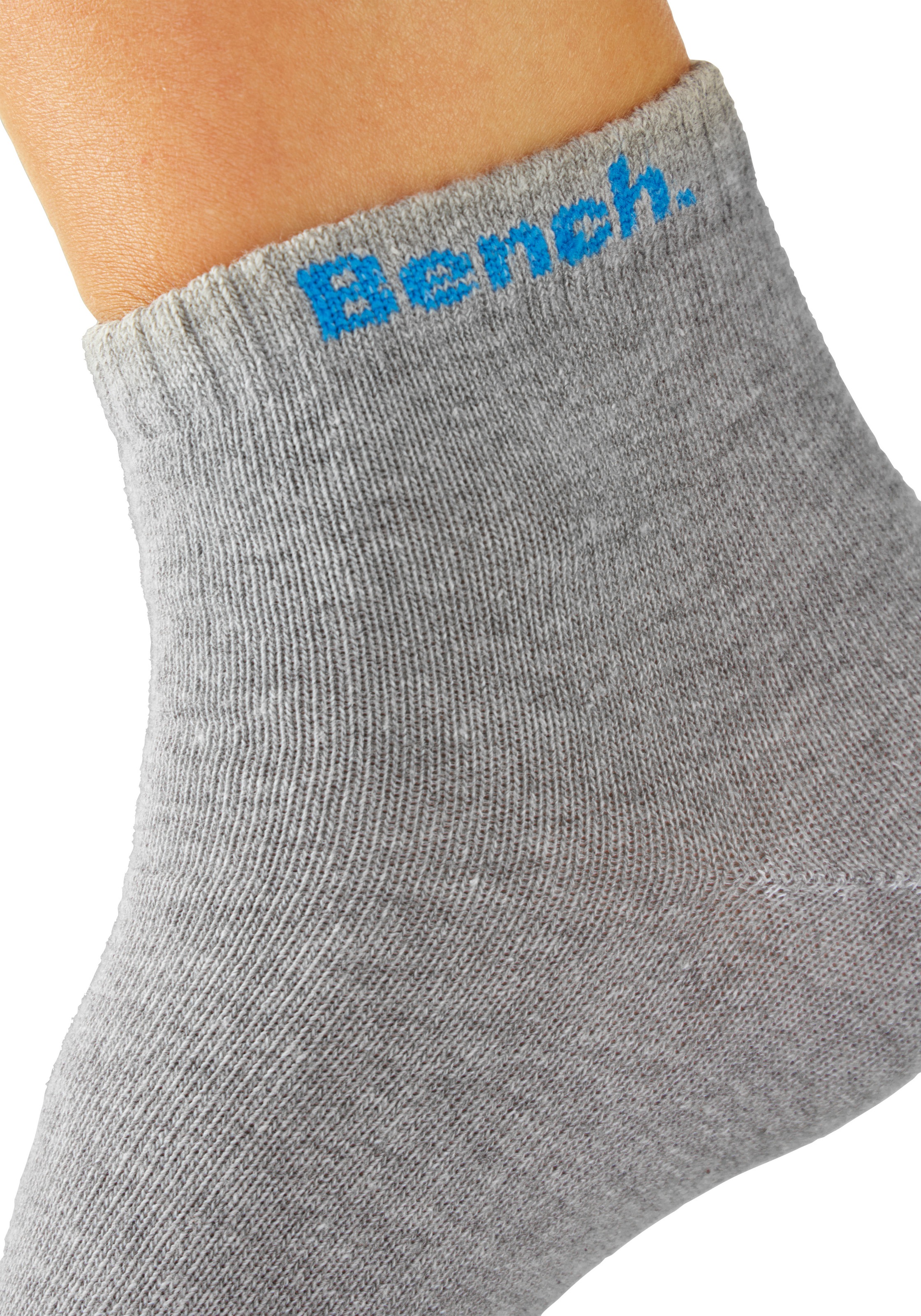Bench. Sneakersocken Packung, 6 Paar tlg. Sneakersocken mit klassischem Logoschriftzug