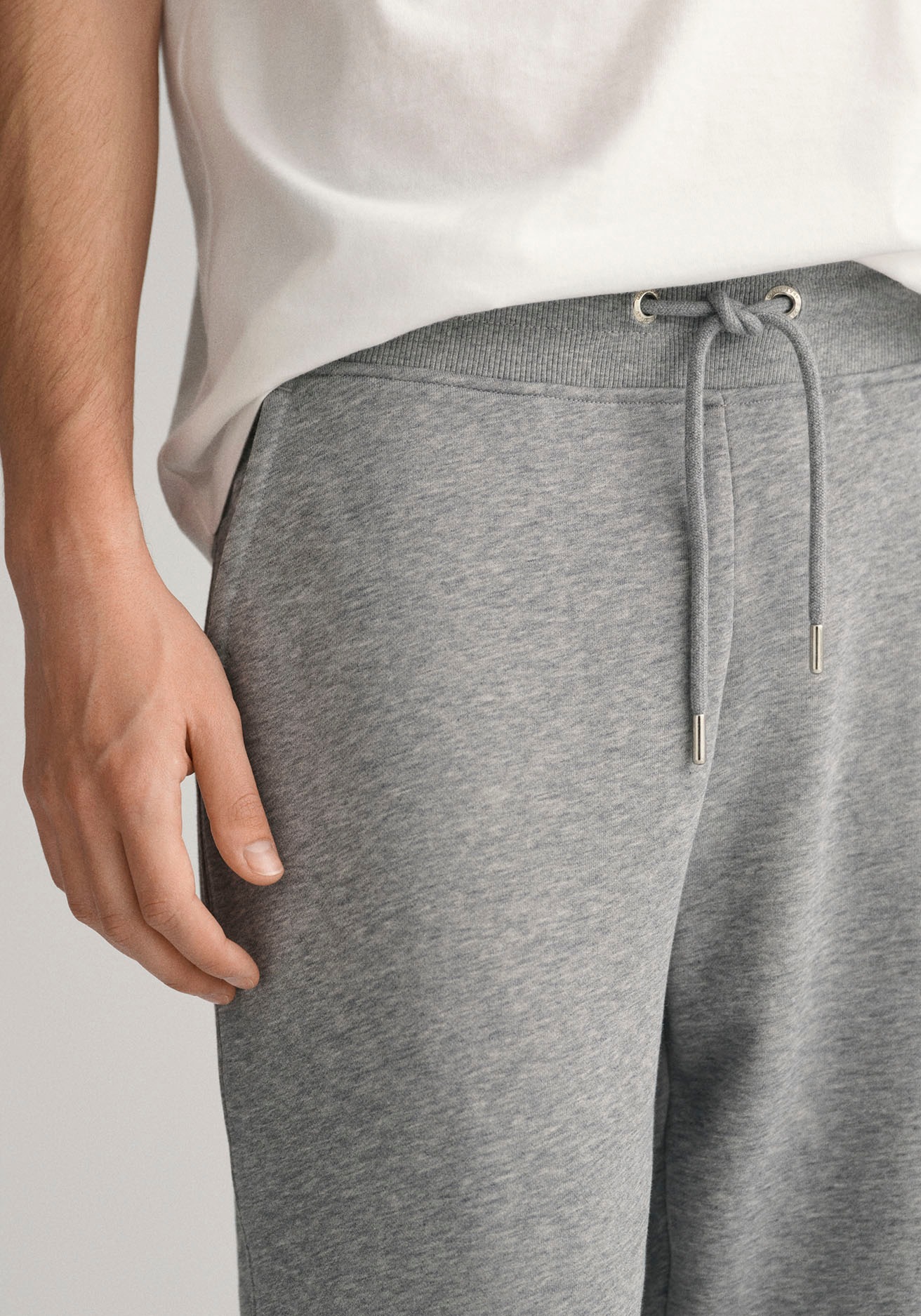 Gant Sweathose "REG SHIELD SWEATPANTS", mit Logostickerei unterhalb des Bun günstig online kaufen