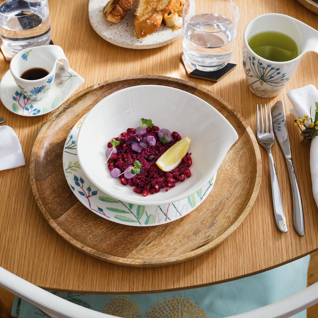 Villeroy & Boch Geschirr-Set »Tafelservice Flow 18er Set weiß« Spülmaschinengeeignet, Mikrowellenfest