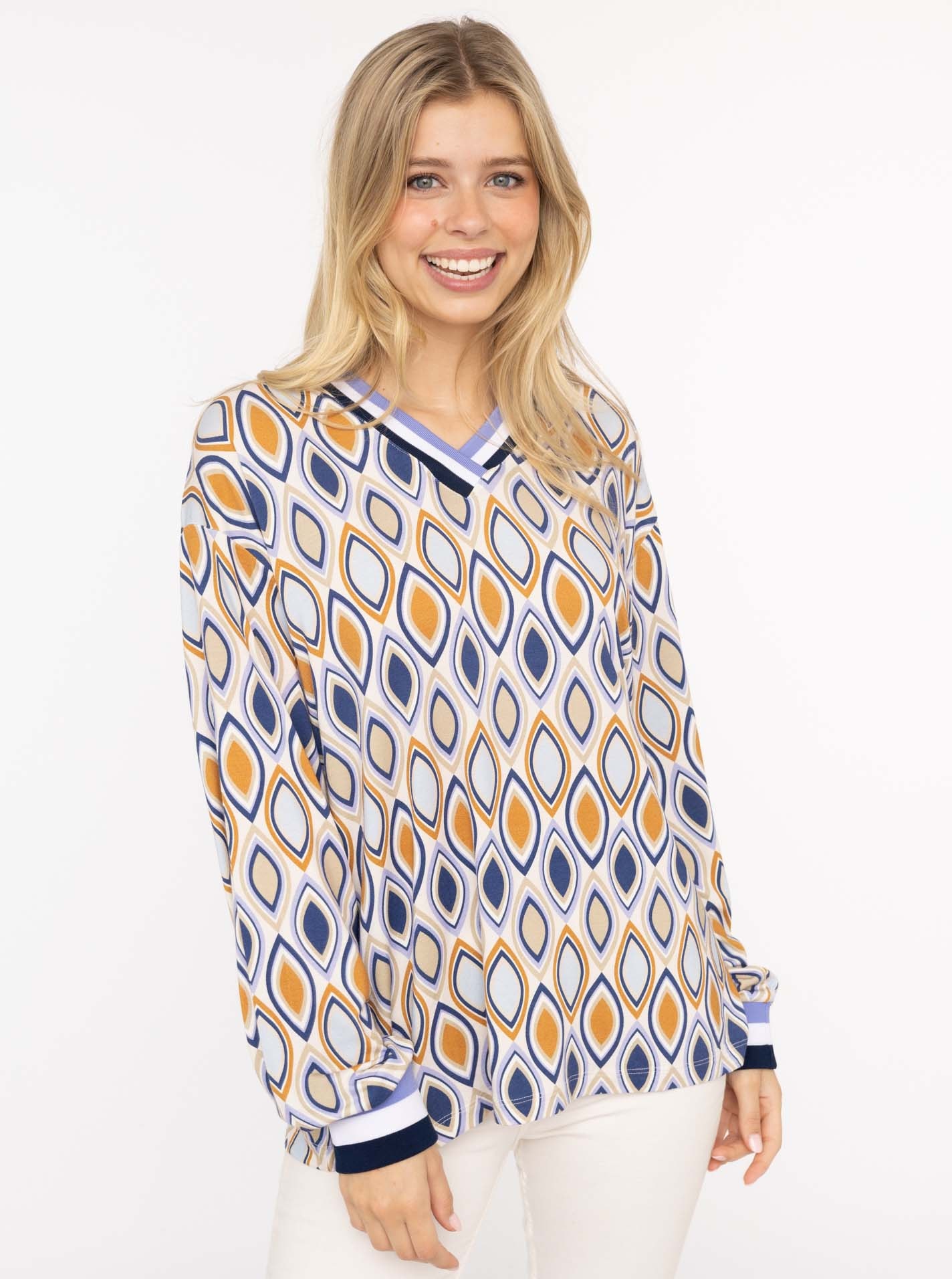 Zwillingsherz Blusenshirt ""Ornament"", langärmlige V-Neck Bluse mit Orname günstig online kaufen