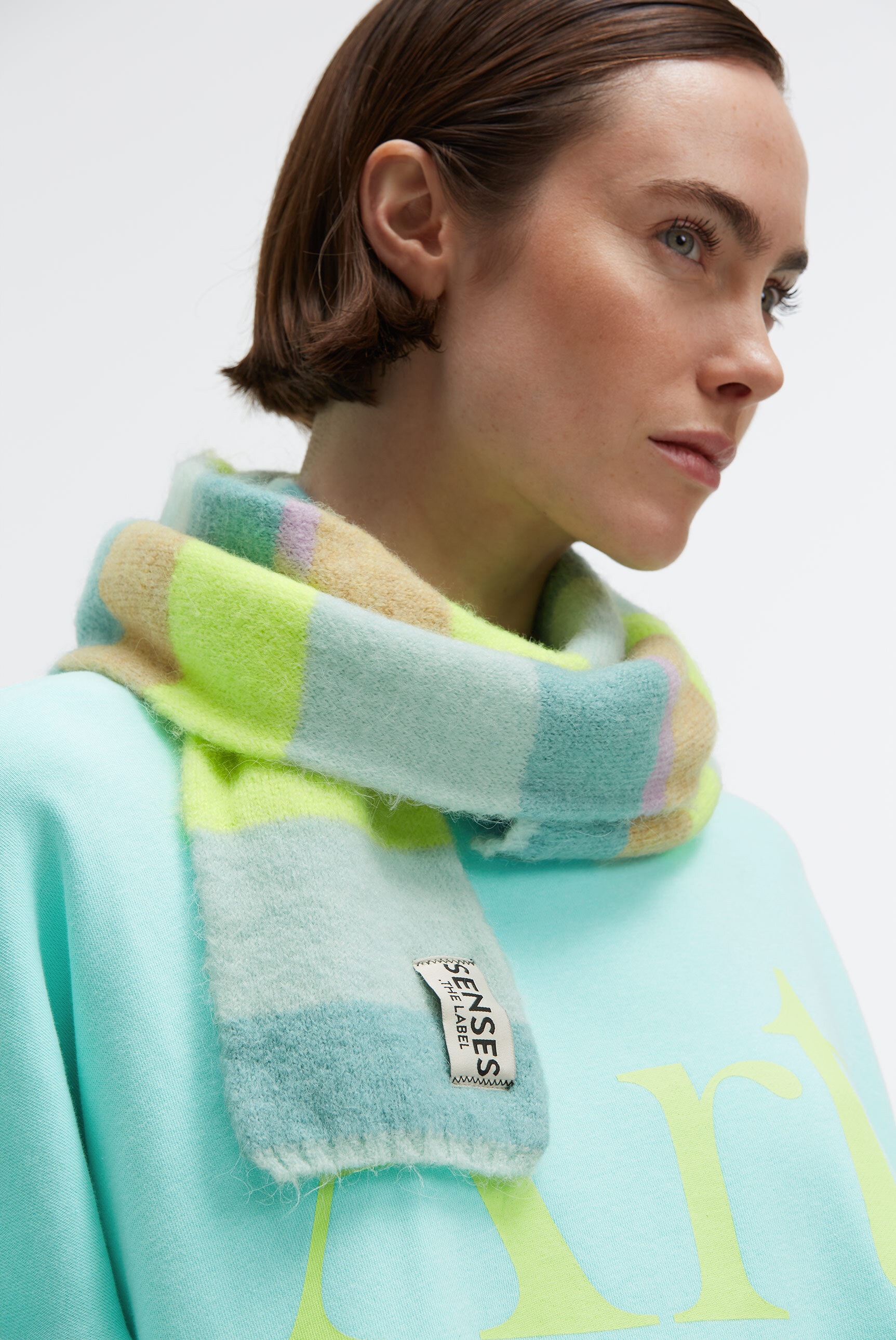 SENSES.THE LABEL Strickschal