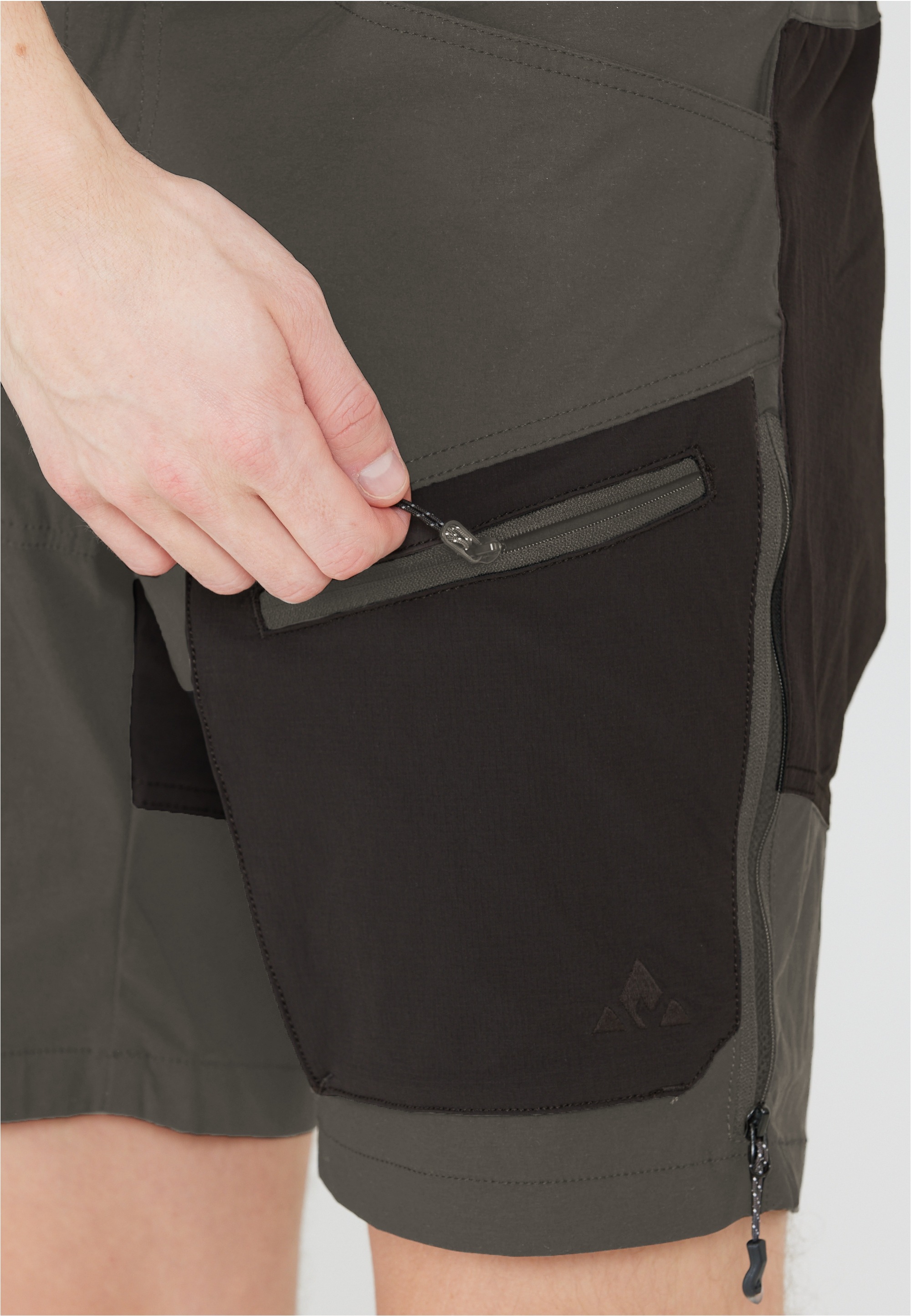 WHISTLER Shorts »Kodiak«, aus funktionalem und wasserabweisendem Material