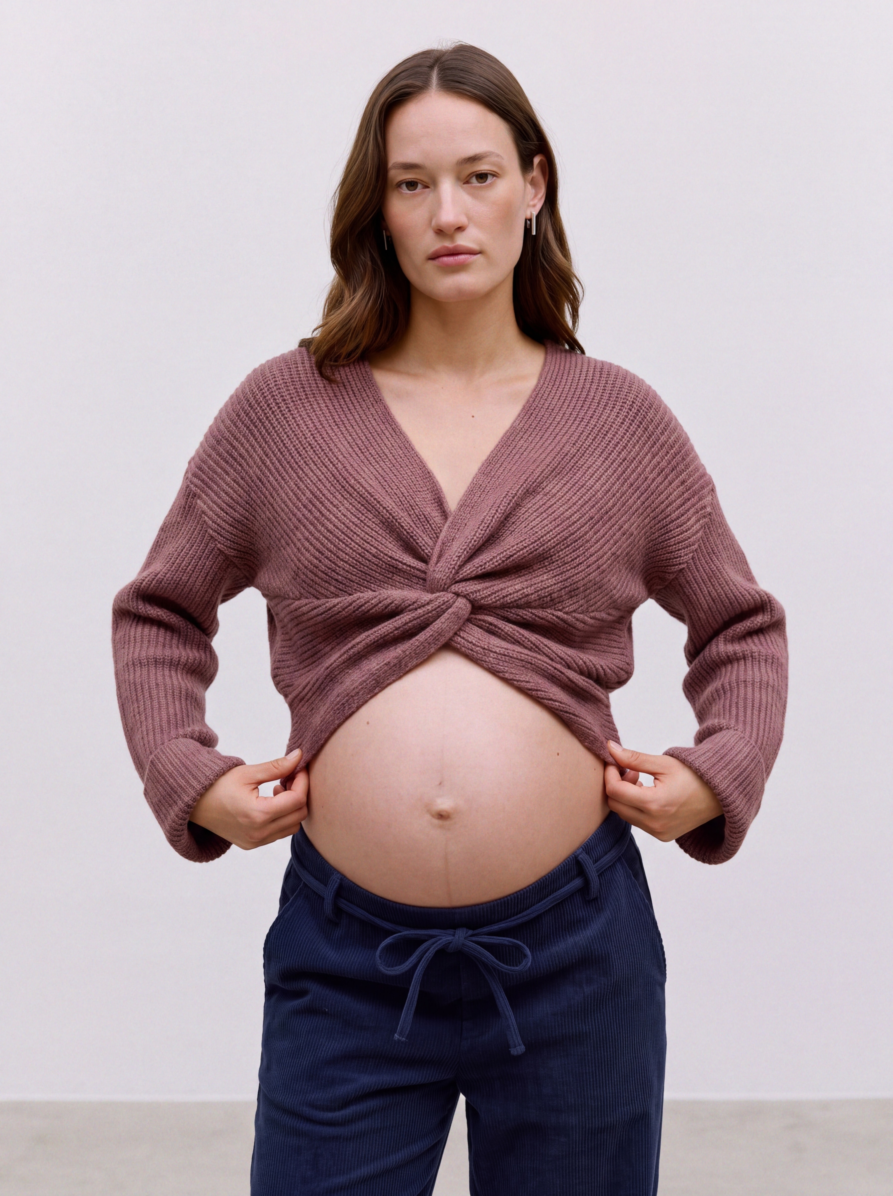 Mamalicious Strickpullover "MLSVALA L/S CROP KNIT TOP NOOS" Kunstfaser, regular fit