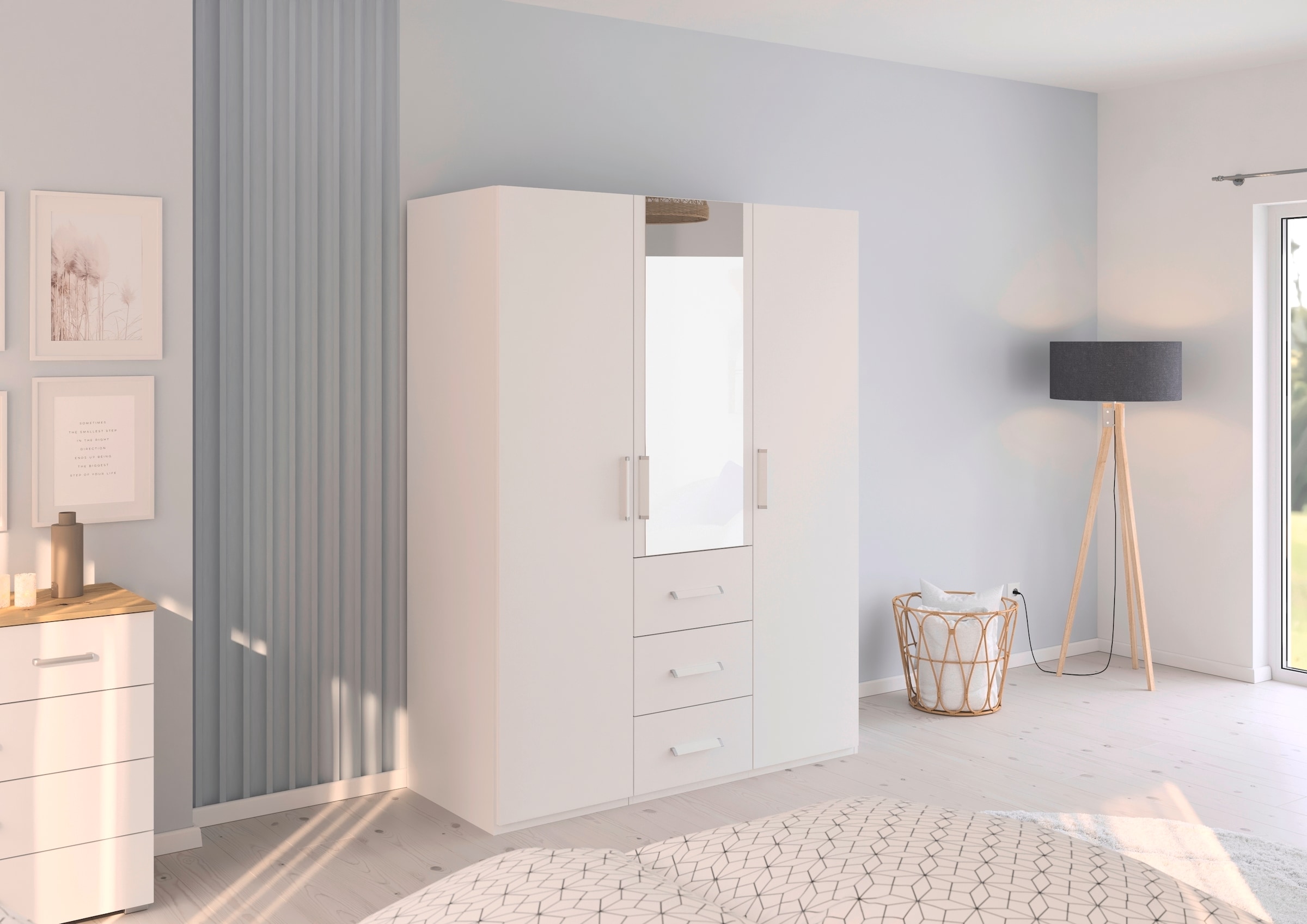 rauch Drehtürenschrank »Kleiderschrank Schrank Garderobe Schlafzimmerschrank EVELYN« in 2 Höhen 197 oder 210 cm erhältlich, inkl. SOFT-CLOSE-FUNKTION,  in elegantem Stil mit Schubladen 3 Breiten und 2 Höhen MADE IN GERMANY
