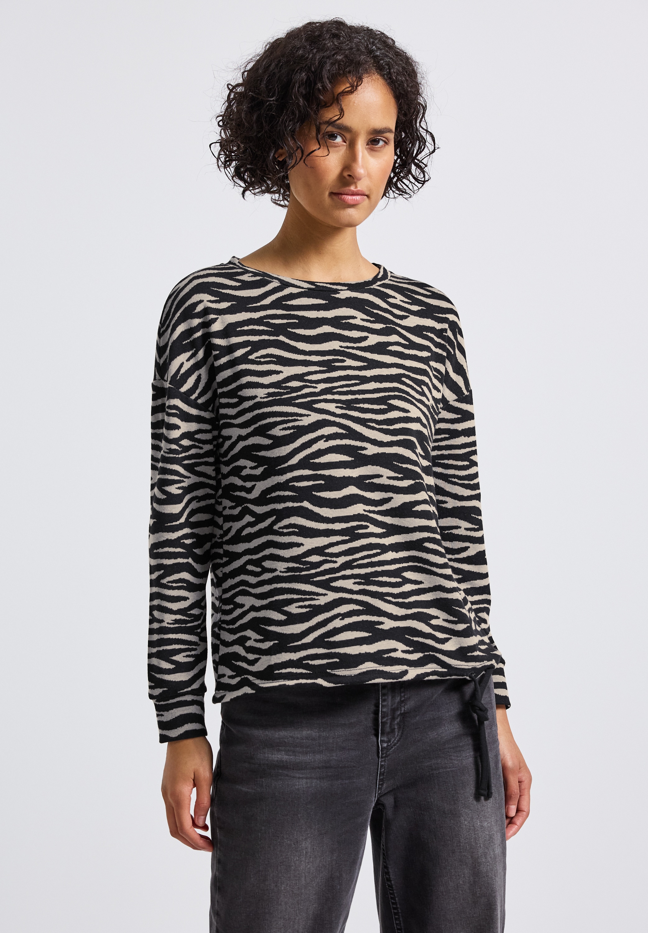 STREET ONE Langarmshirt, mit grafischem Muster günstig online kaufen