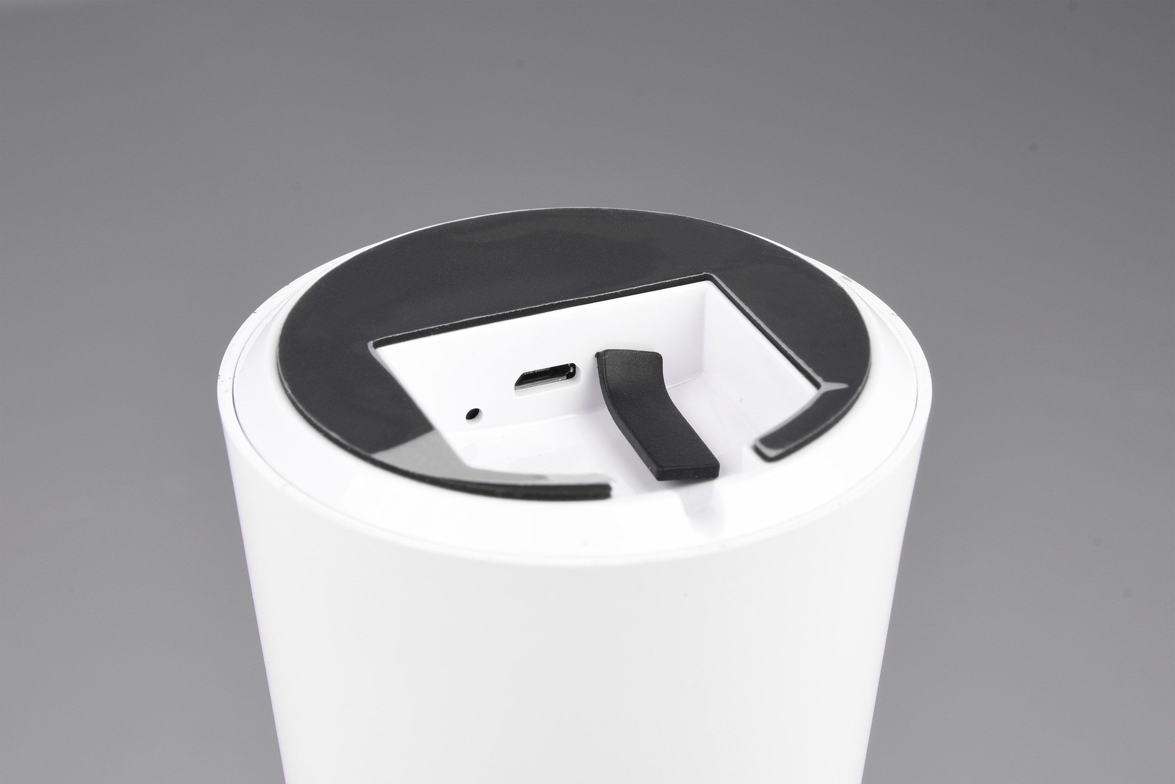 REALITY Leuchten LED Außen-Tischleuchte »Lennon«, Schutzart IP44, LED fest integriert, 4-fach Touchdimmer, Ladefunktion per USB-C