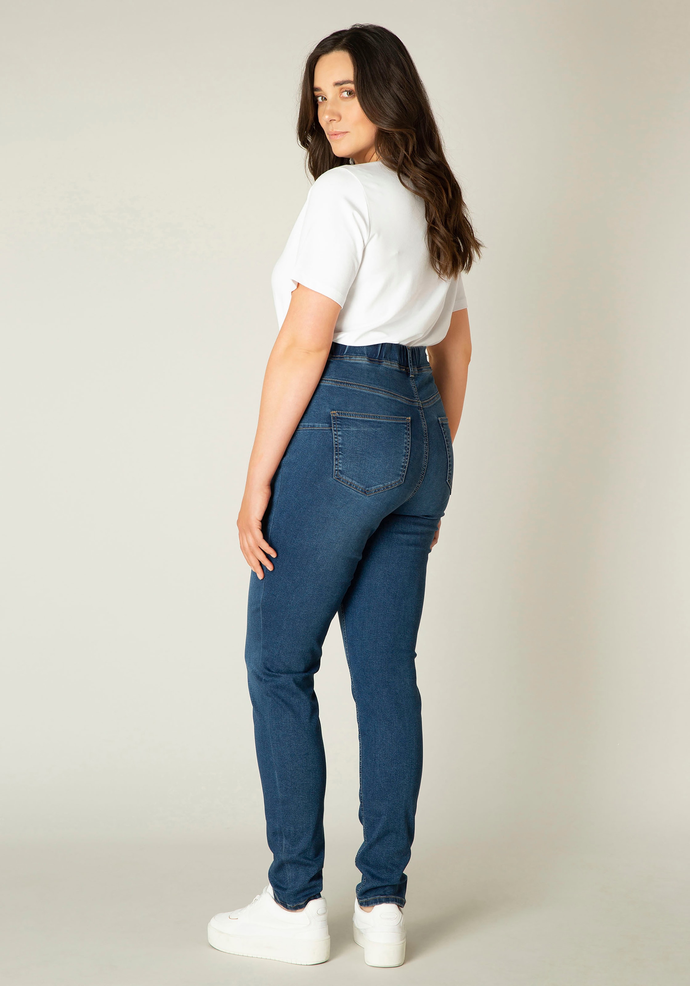 Base Level Curvy Jeansjeggings »TESSA«, mit angedeuteten Eingrifftaschen und Stretchanteil