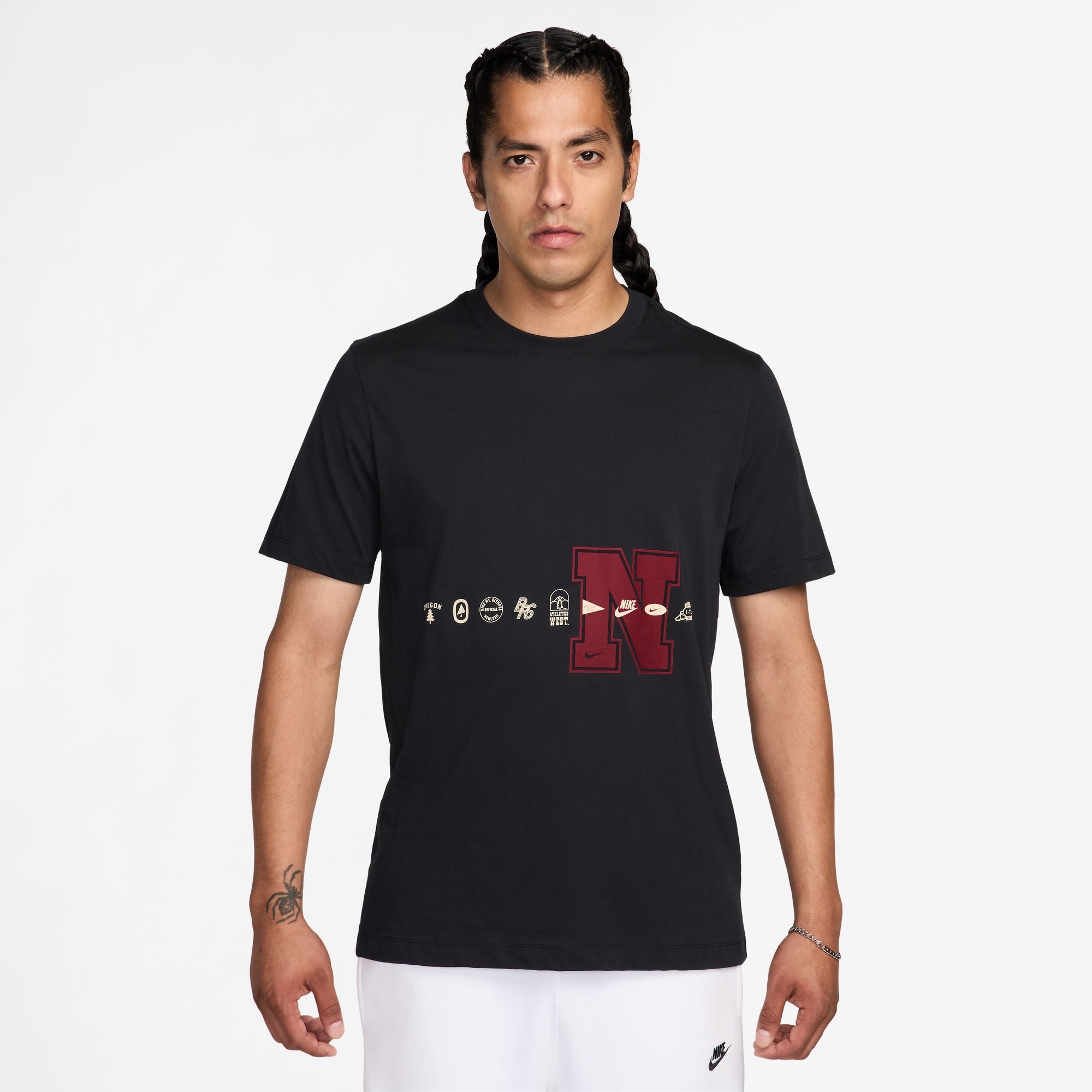 Nike T-Shirt "U NSW TEE STD CELEBRATE BRAND" für Erwachsene, sportlicher St günstig online kaufen