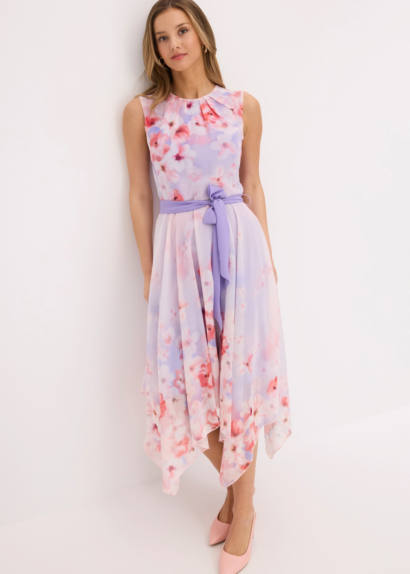 bonprix Chiffonkleid ärmelloses Design, ausgestellte Passform, leichtes Chiffonmaterial