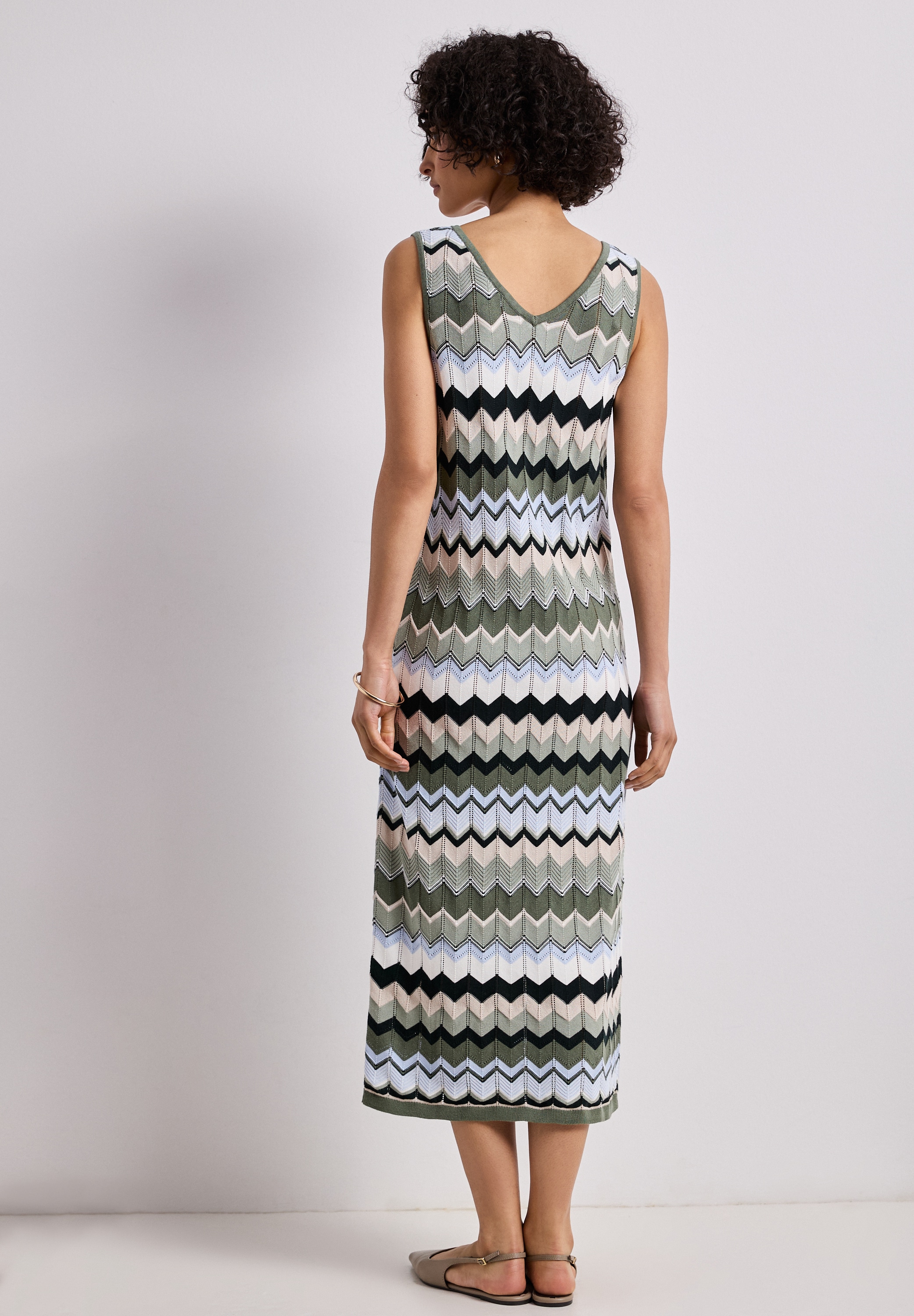 STREET ONE Midikleid Ohne Taschen mit Zick Zack Muster