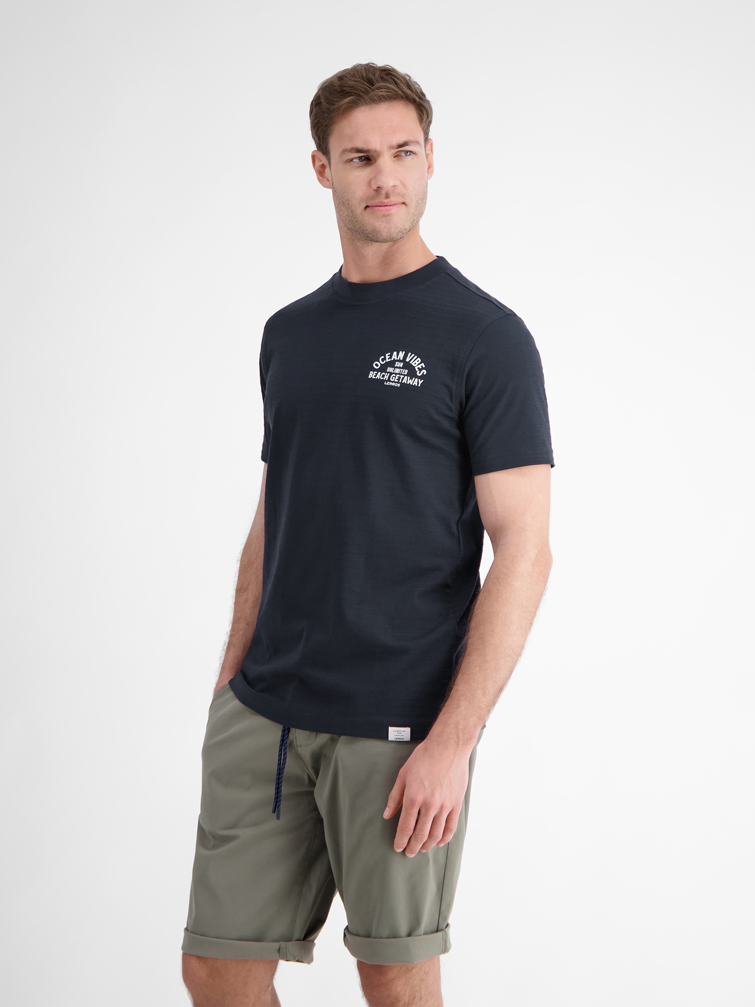 LERROS T-Shirt »LERROS Gestreiftes T-Shirt mit Front und Backprint«