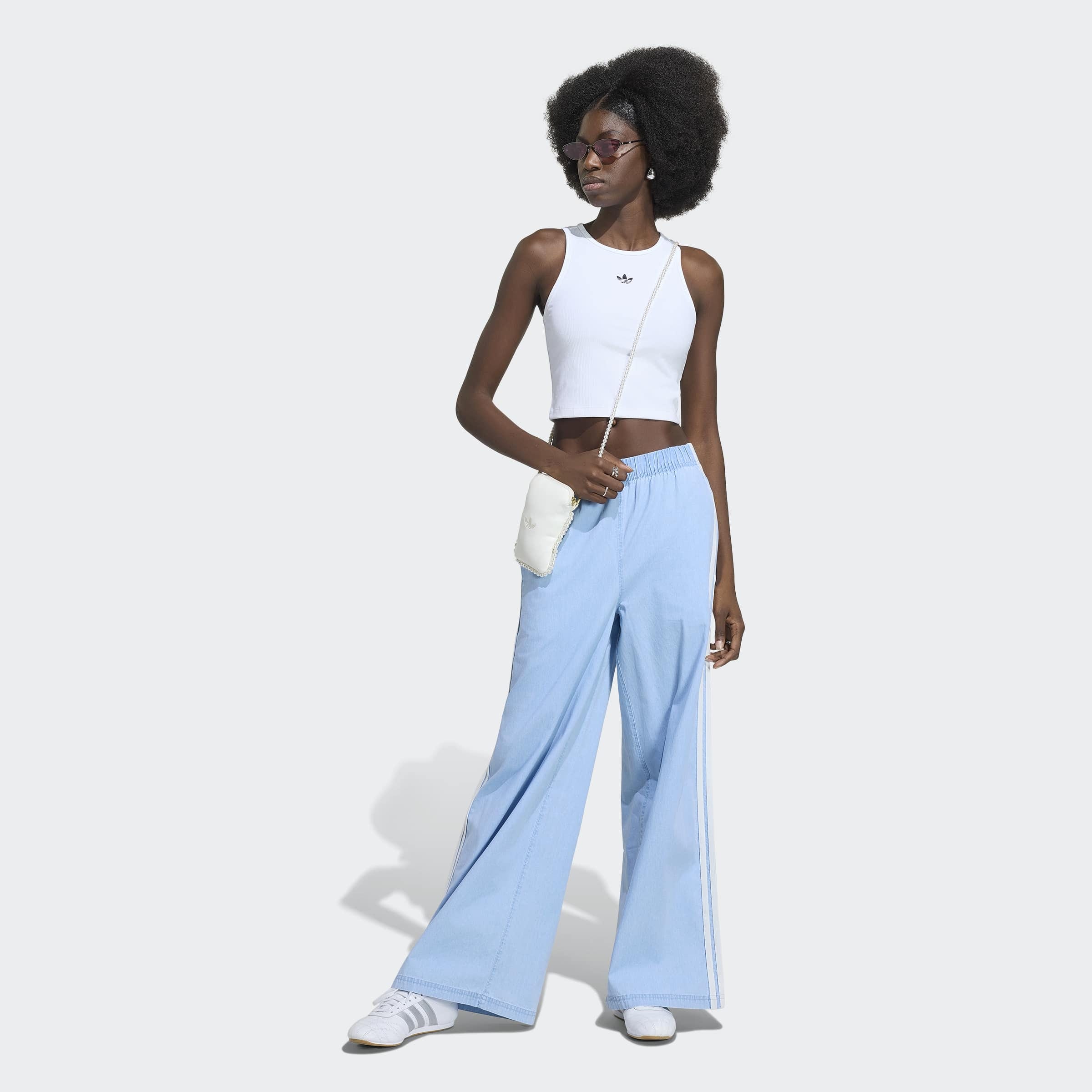 adidas Originals Sporthose »DENIM WIDE LEG«  Locker geschnittene Jeans für lässigen Style