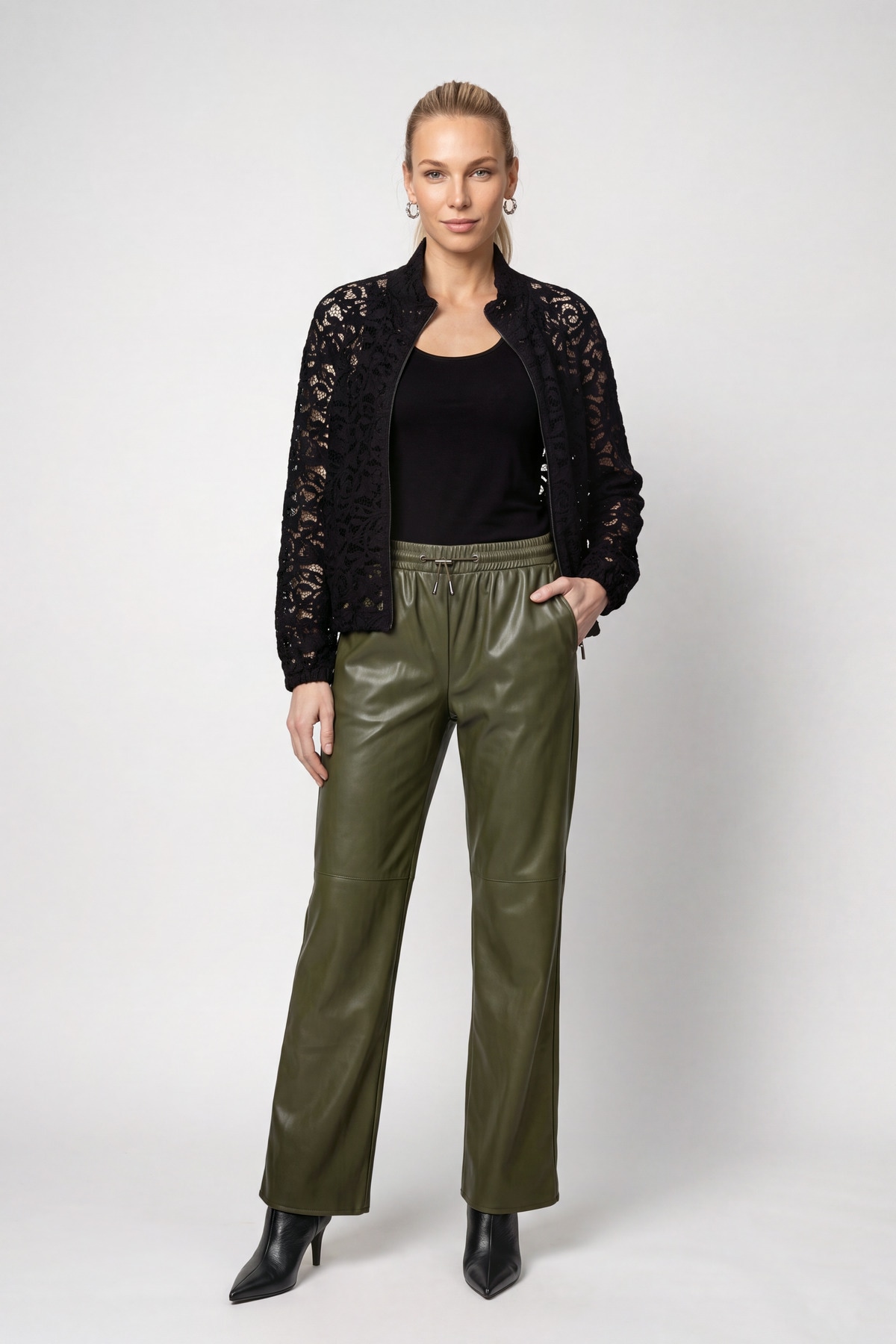 Monari Strickjacke »Jacke Strickjacke Spitze« Regular fit mit Stehkragen