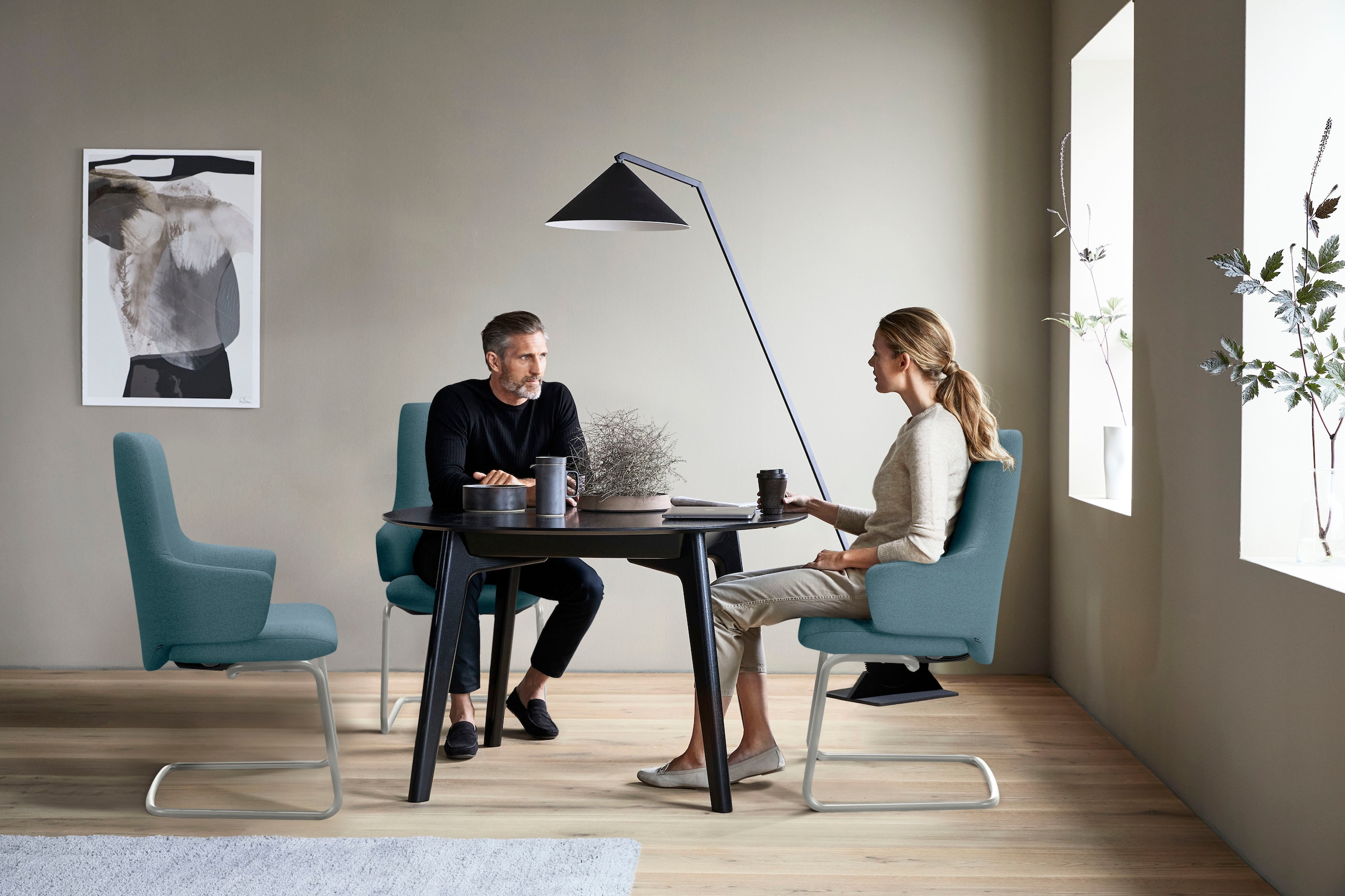 Stressless® Polsterstuhl »Laurel«, ROHLEDER Stoff Q2 FARON, High Back mit Armlehne, Größe L, mit Beinen aus Stahl in Schwarz matt