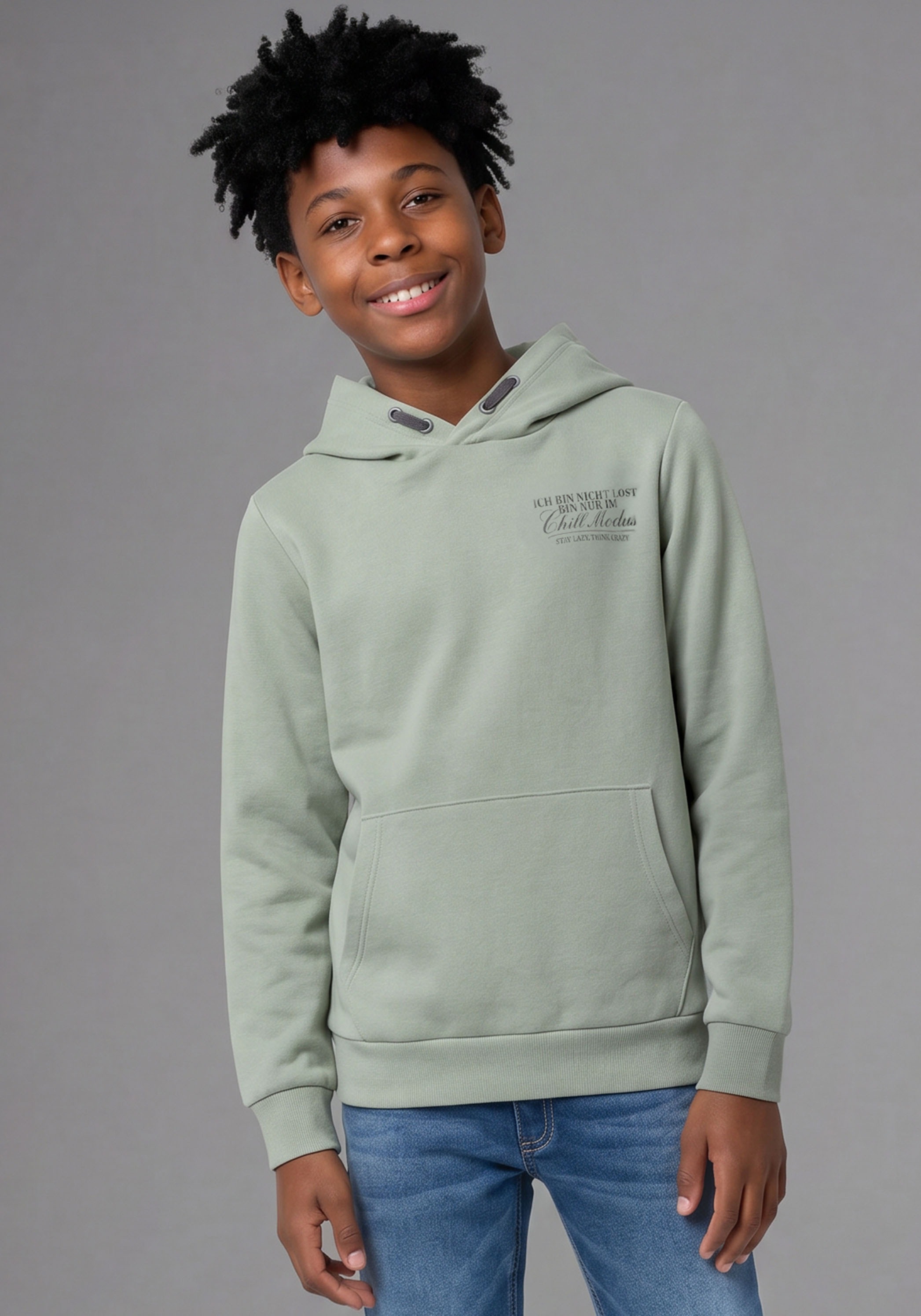 KIDSWORLD Kapuzensweatshirt "Hoodie mit Spruch vorne und hinten", Sweatshirt mit Sprüchedruck, Langarm, hüftbedeckend, mit Kängurutasche