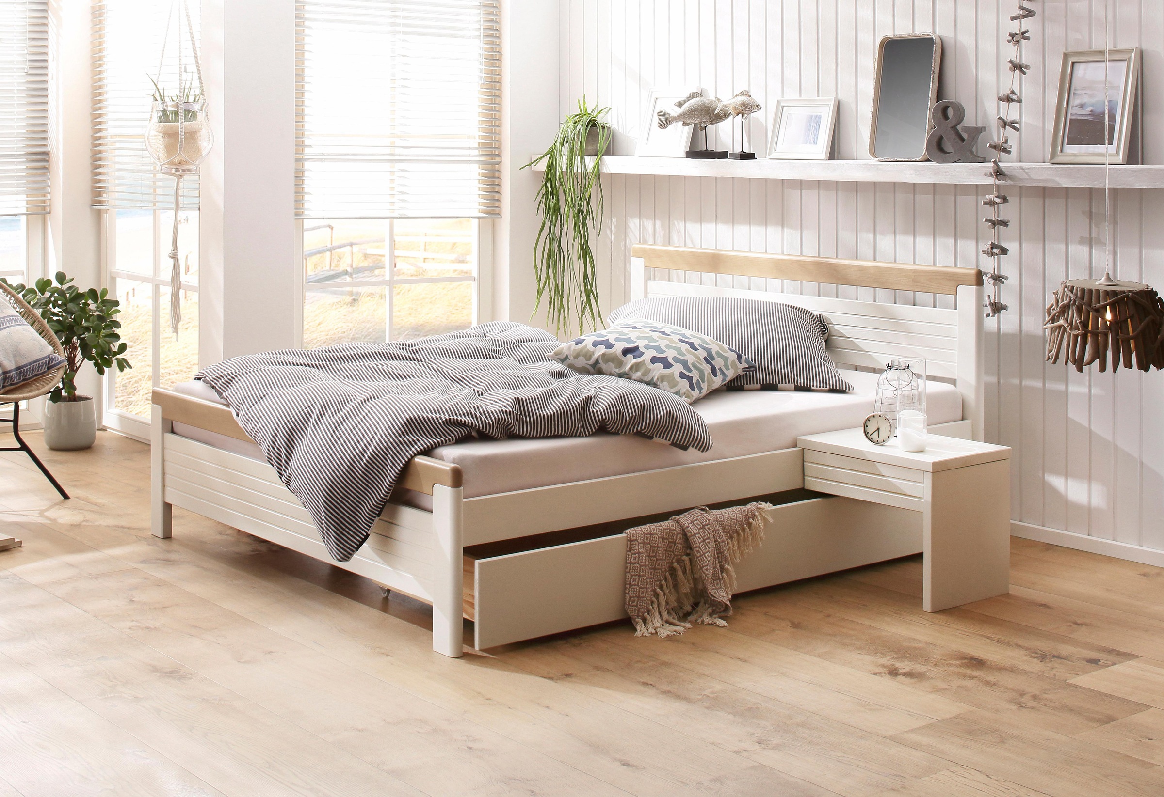 OTTO home Massivholzbett ""CAPRE" im skandinavischem Landhausstil" mit Roll günstig online kaufen