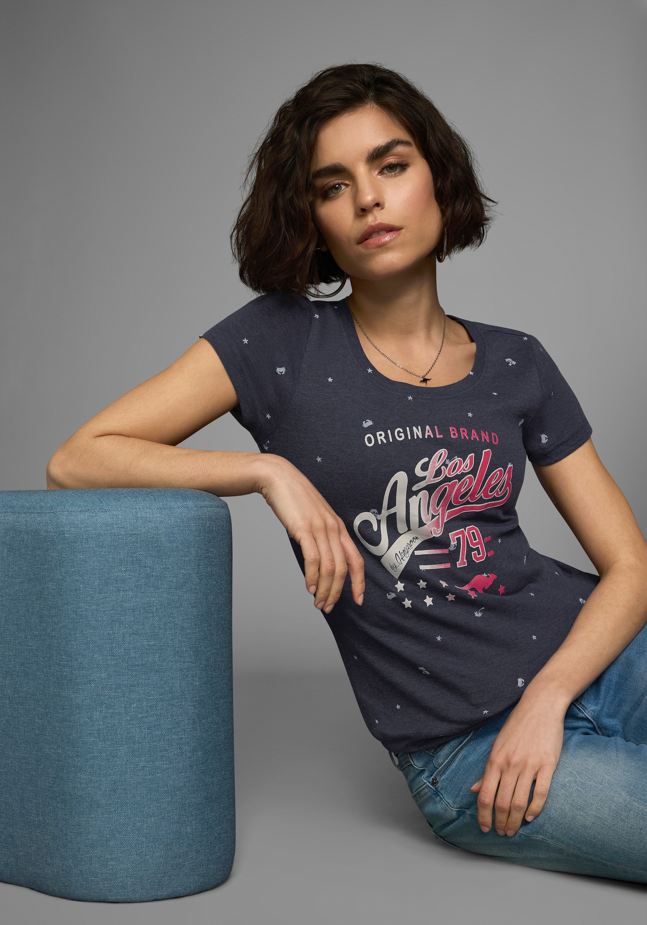 KangaROOS T-Shirt, Kurzarm, figurbetonte Passform, aus 100% Baumwolle