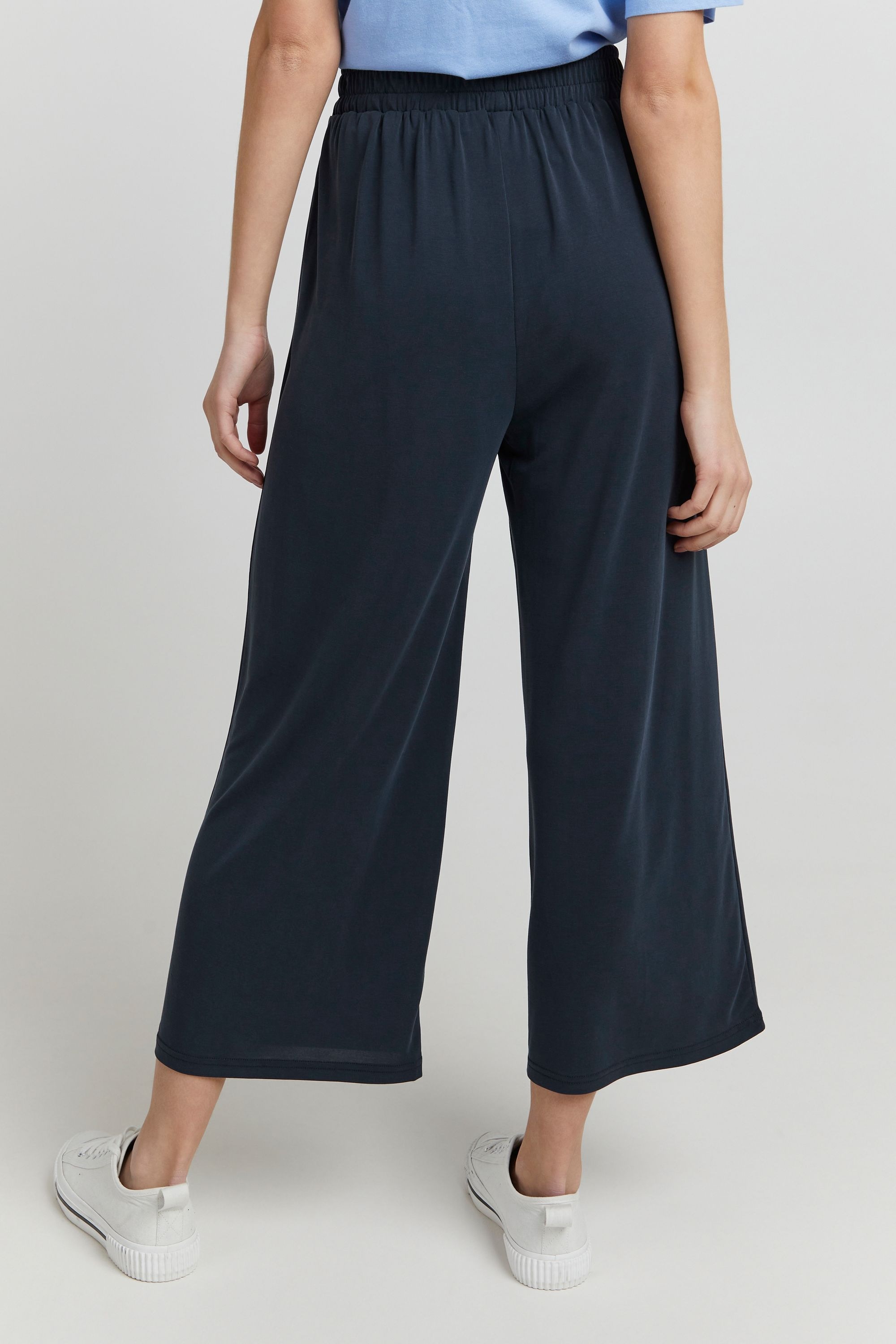 Stoffhose OXMO "Stoffhose OXBryndis", Damen, Gr. L, N-Gr, blau (total eclipse), Obermaterial: 64% Modal CMD. 36% Polyester PES., Hosen Stoffhose 3