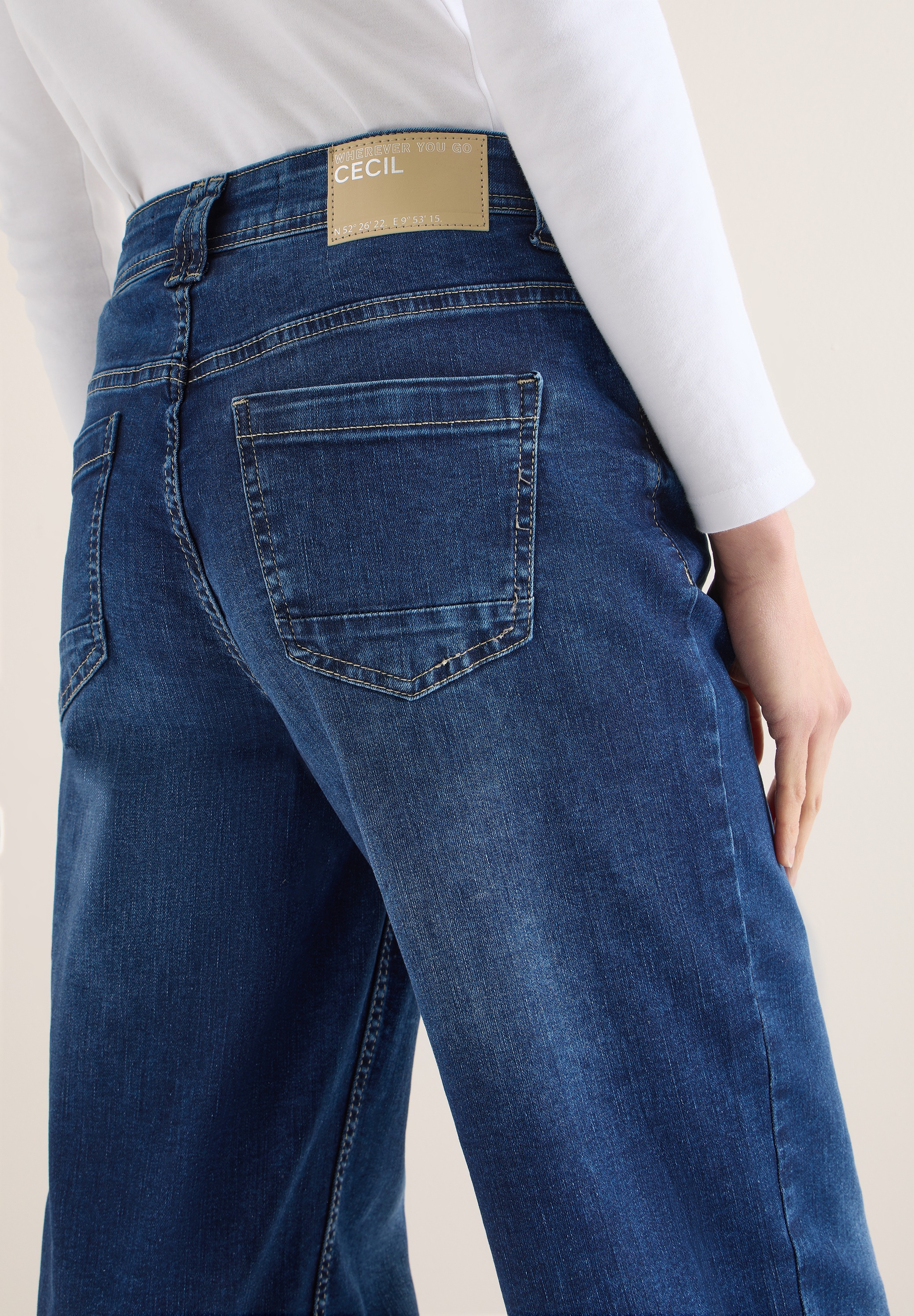 Loose-fit-Jeans CECIL, Damen, Gr. 26, Länge 32, mid blau wash, Jeans, 84% Baumwolle, 14% Polyester, 2% Elasthan, unifarben, lang, Jeans, High Waist 2