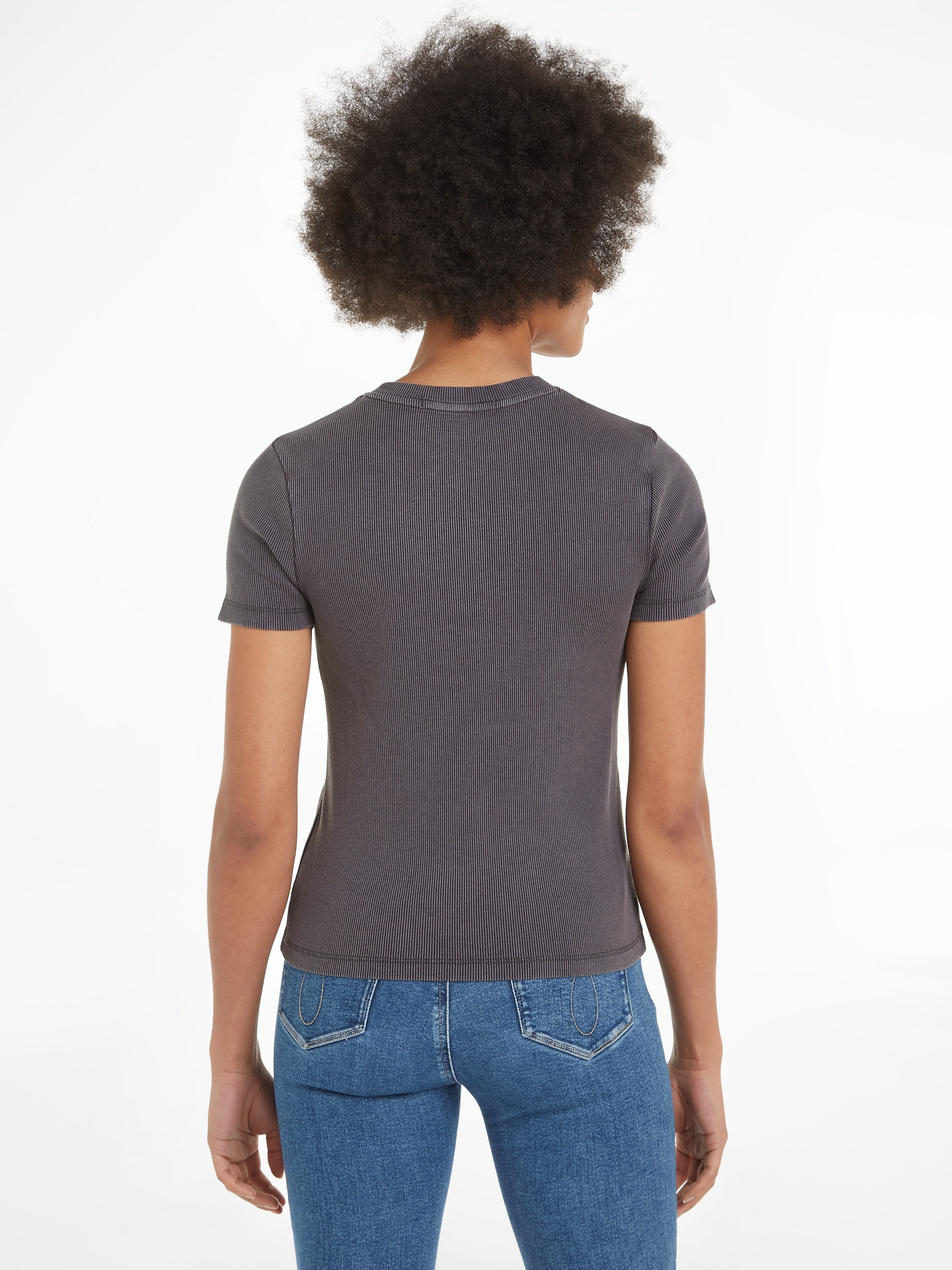 Calvin Klein Jeans T-Shirt »WASHED WOVEN LABEL RIB BABY TEE« mit Logopatch