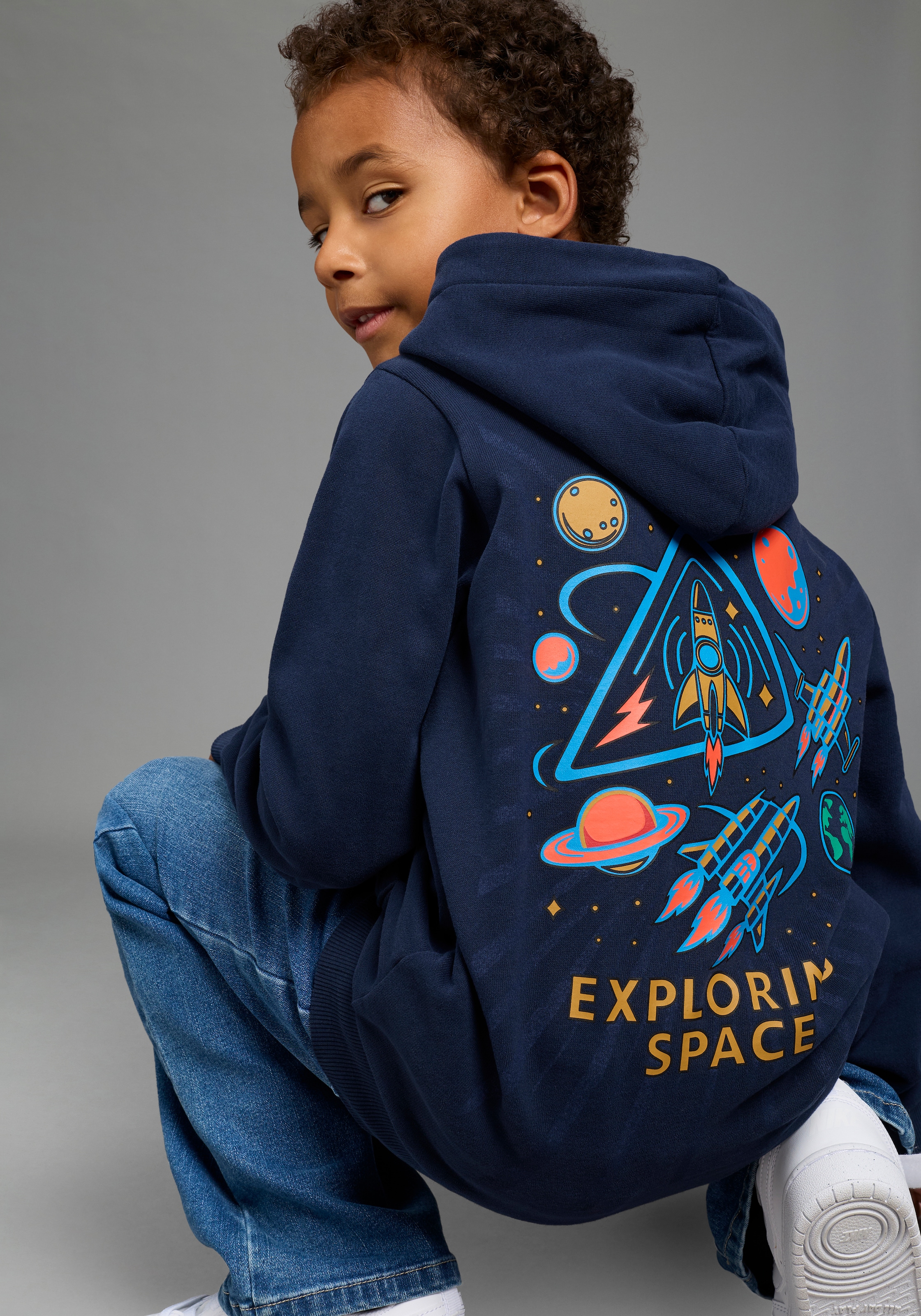 Scout Kapuzensweatshirt "Hoodie mit Front- und Rückendruck - NEU von SCOUT", Sweatshirt mit großem Rückenprint: EXPLORING SPACE