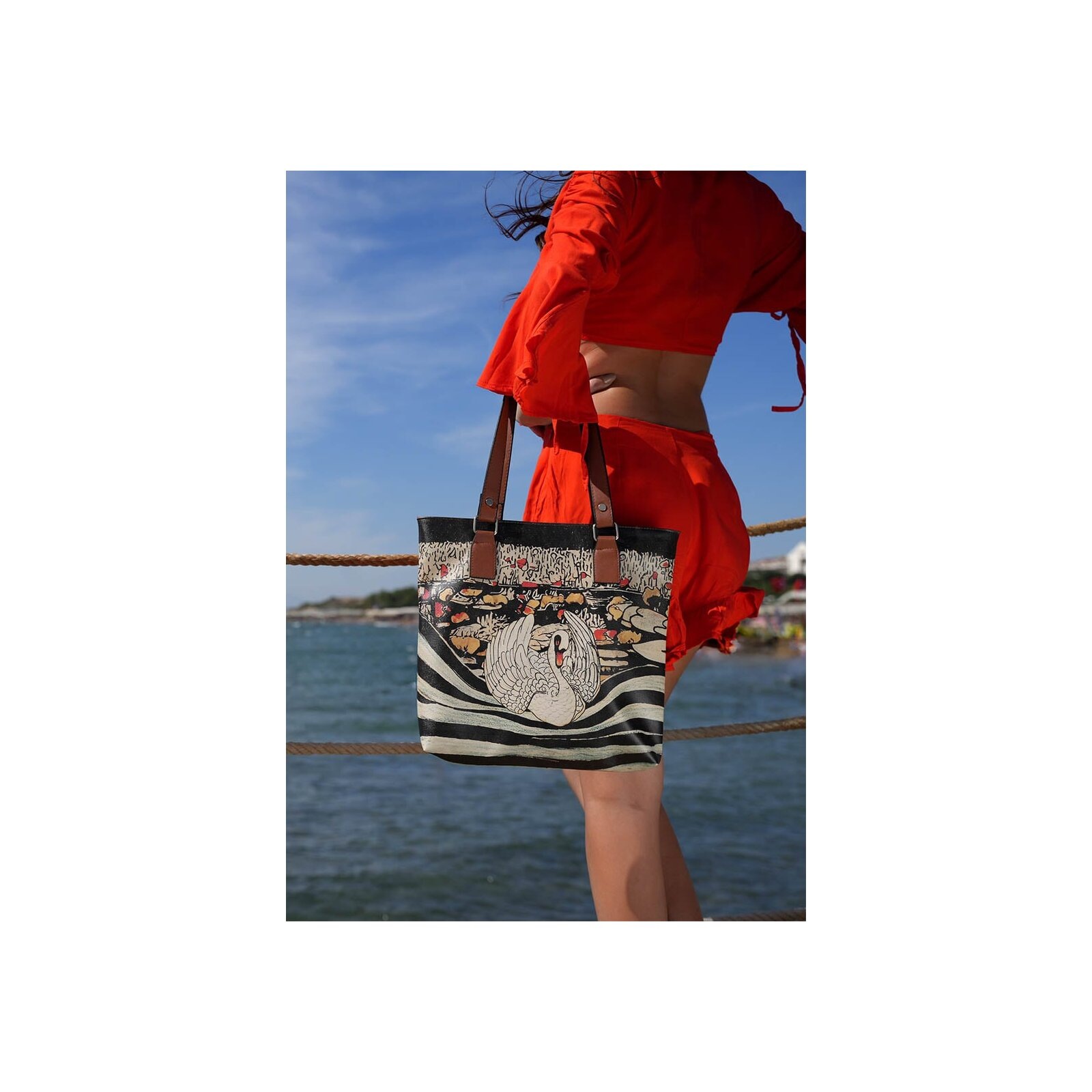 DOGO Umhängetasche »Multi Pocket Bag Shopper-Tasche The Swan Softly Sleeps Damen«, Vegan