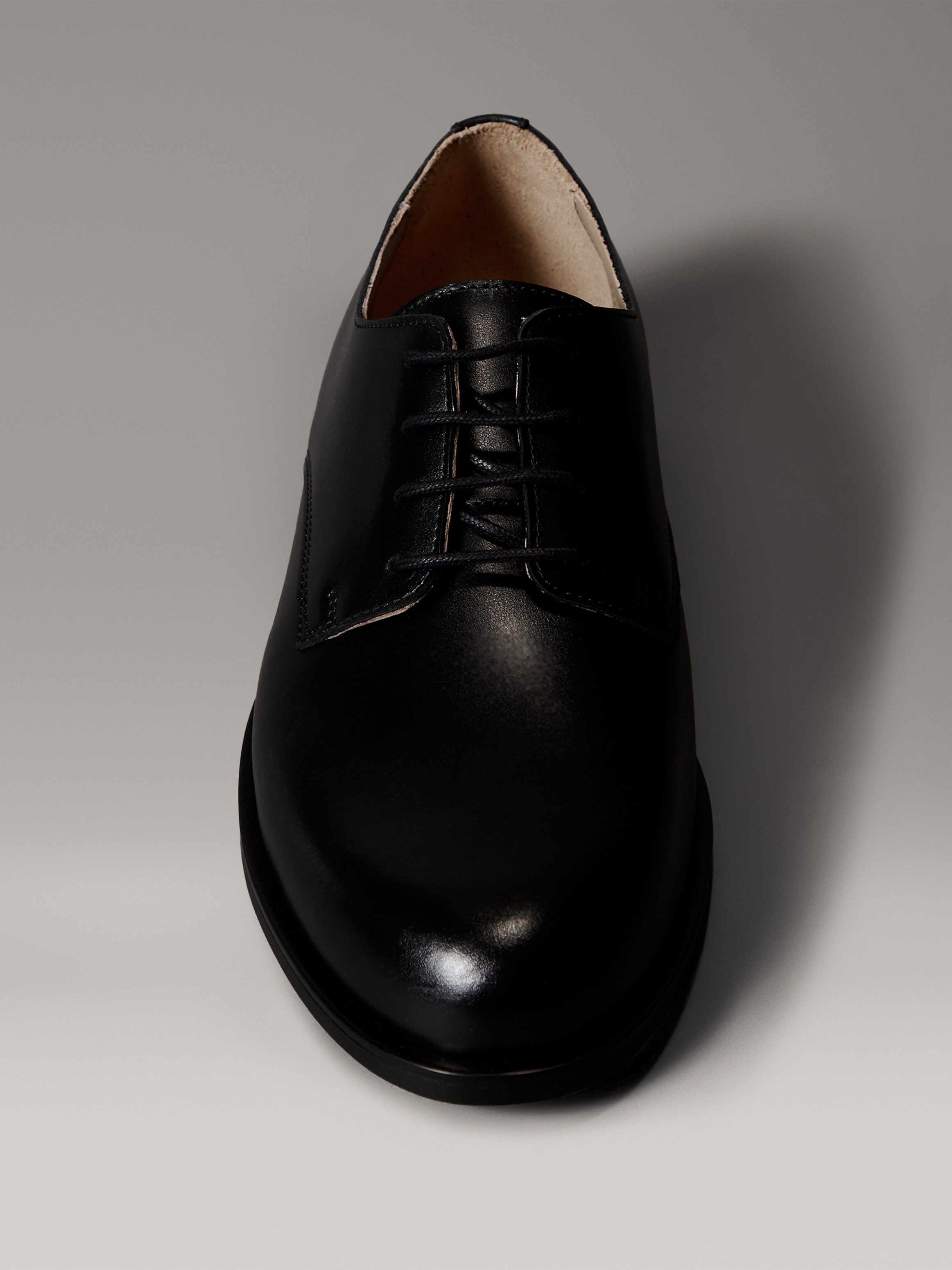 Calvin Klein Schnürschuh »ESS RUBBER DERBY LTH«, Anzugschuh, Business-Schnürer, Klassik-Schnürschuh mit CK-Markenlogo