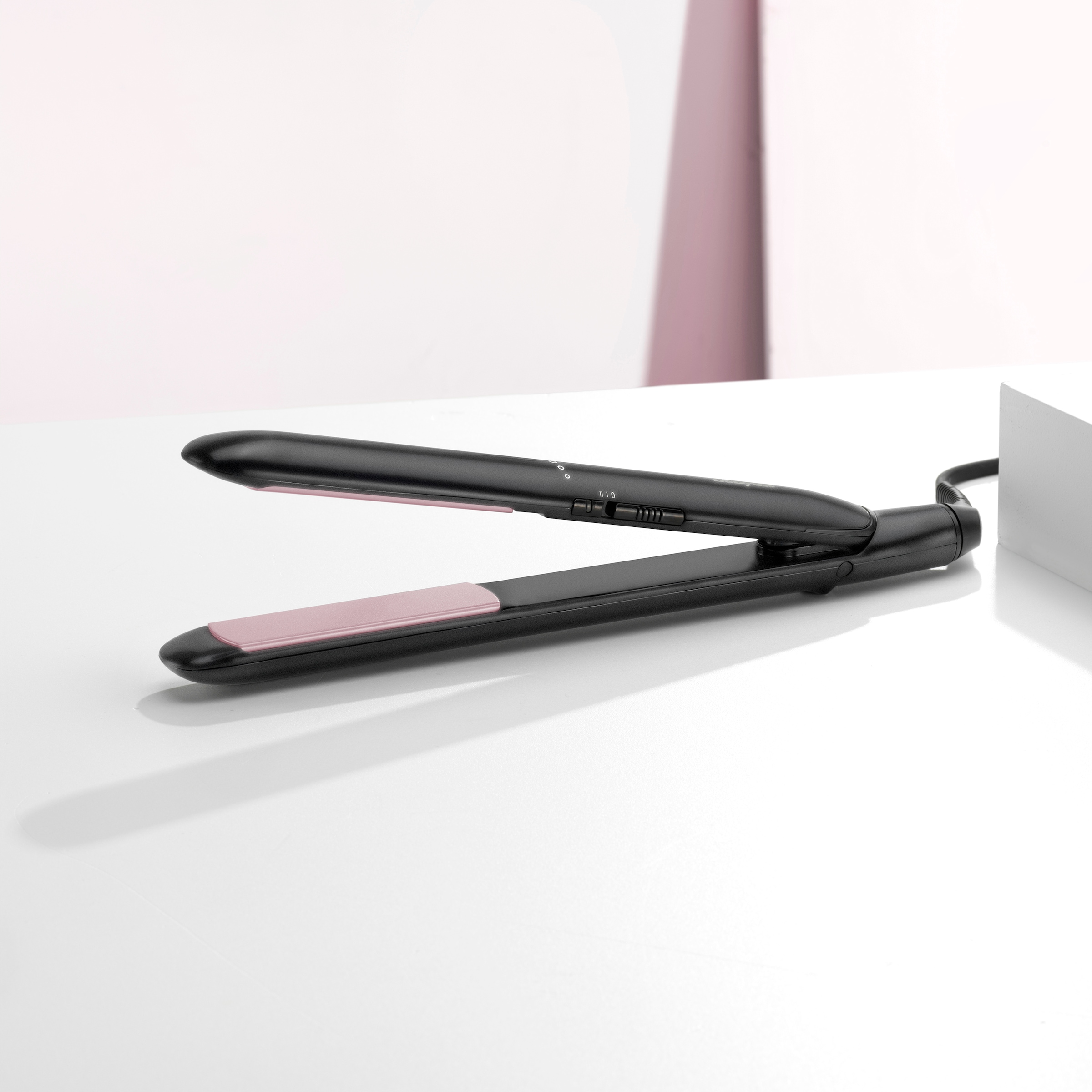 BaByliss Glätteisen »Smooth Ceramic 230 Glätteisen mit Keramikbeschichtung, ST241E« Universalspannung, 2 Temperaturen bis 230°C, schnelles Aufheizen