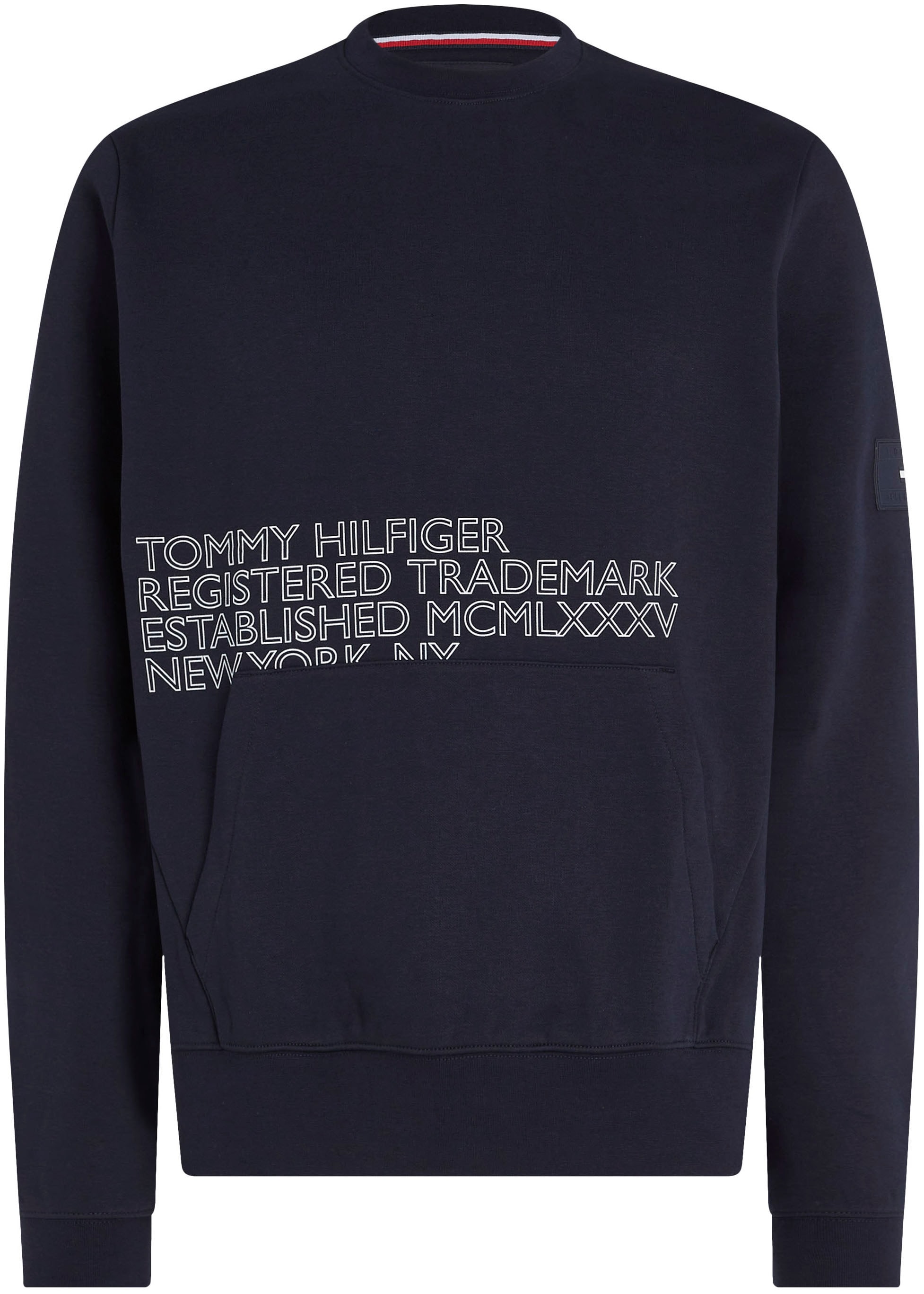 mit Sweatshirt GRAPHIC Tommy Rippbündchen kaufen CREWNECK«, »BADGED Hilfiger | BAUR ▷