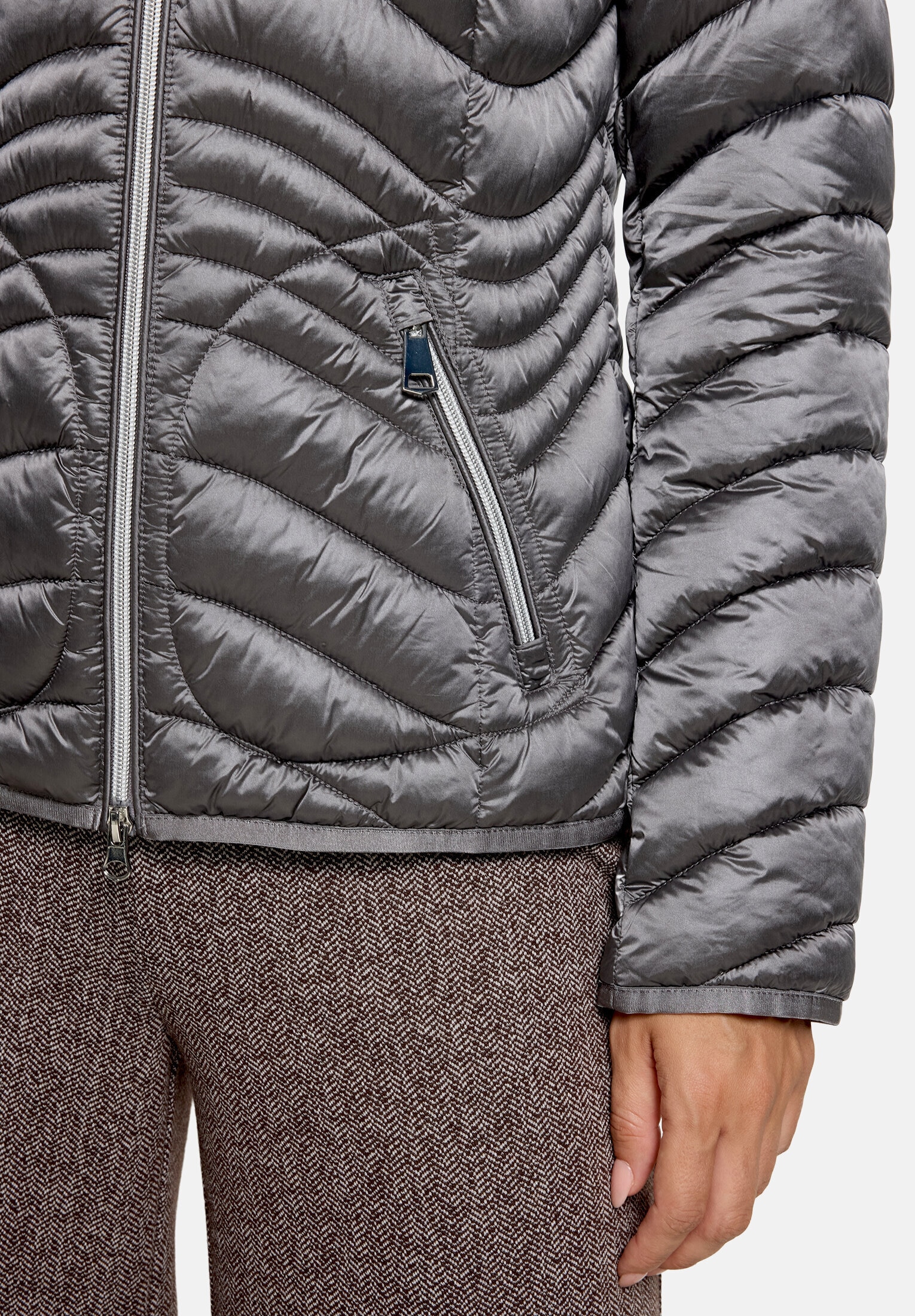 Cartoon Steppjacke »Damen mit Reißverschlusstaschen« mit Kapuze