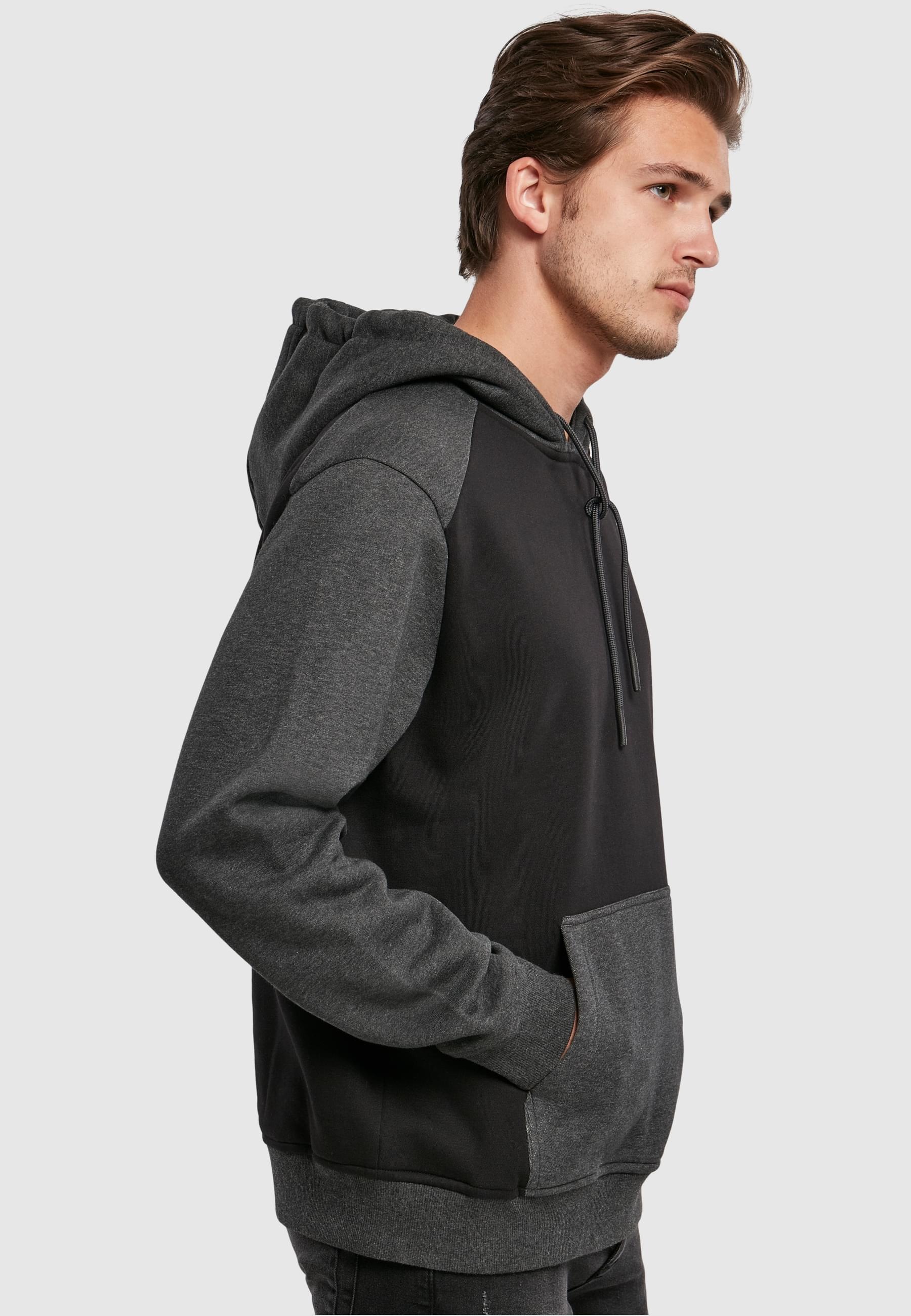 URBAN CLASSICS Rundhalspullover »Urban Classics Herren 2-Tone Fake Raglan Hoody«, (1 tlg.)