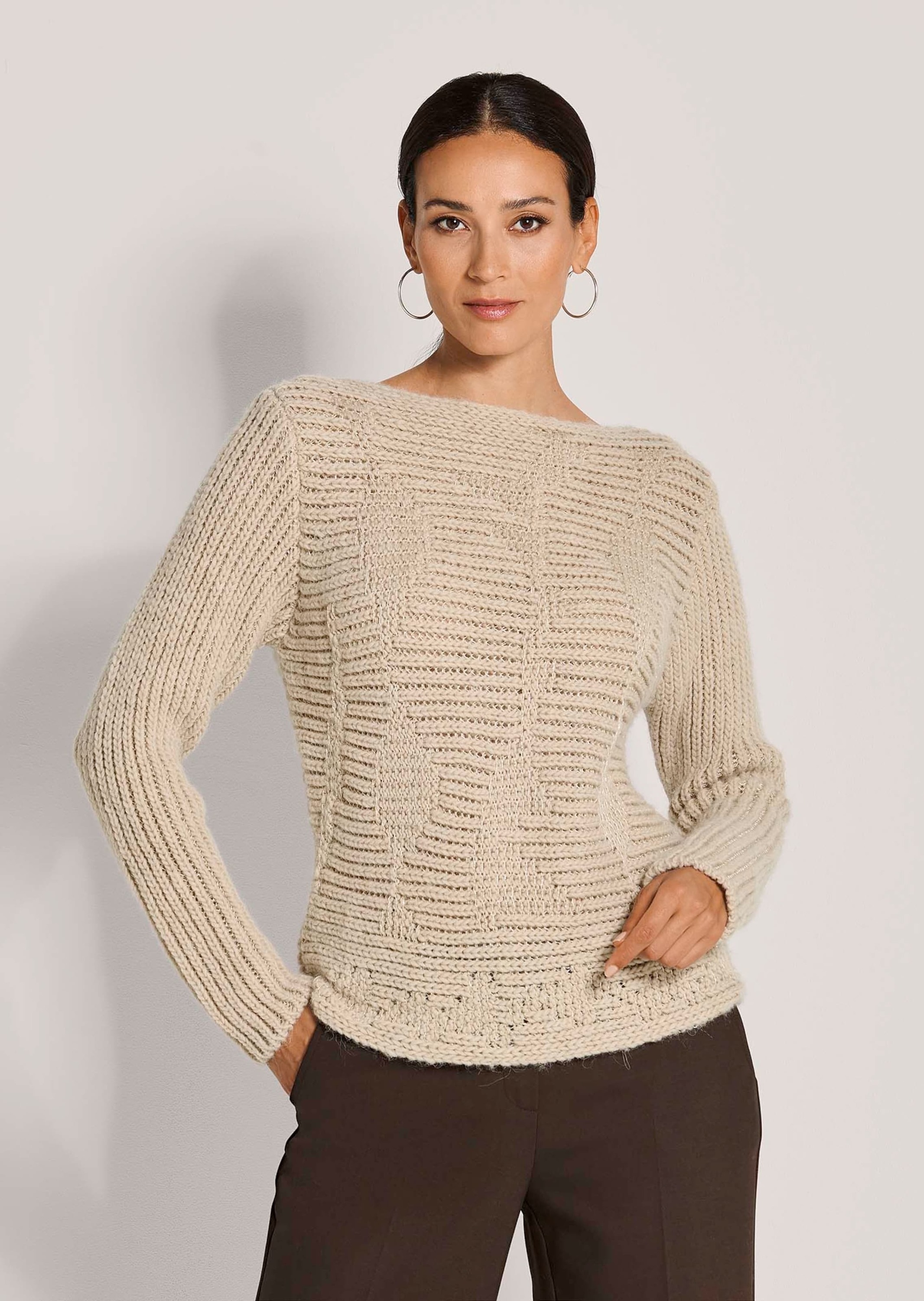 MADELEINE Longpullover »Strickpullover Eleganter Maschenpullover mit U-Boot-Ausschnitt« Struktur-Mix