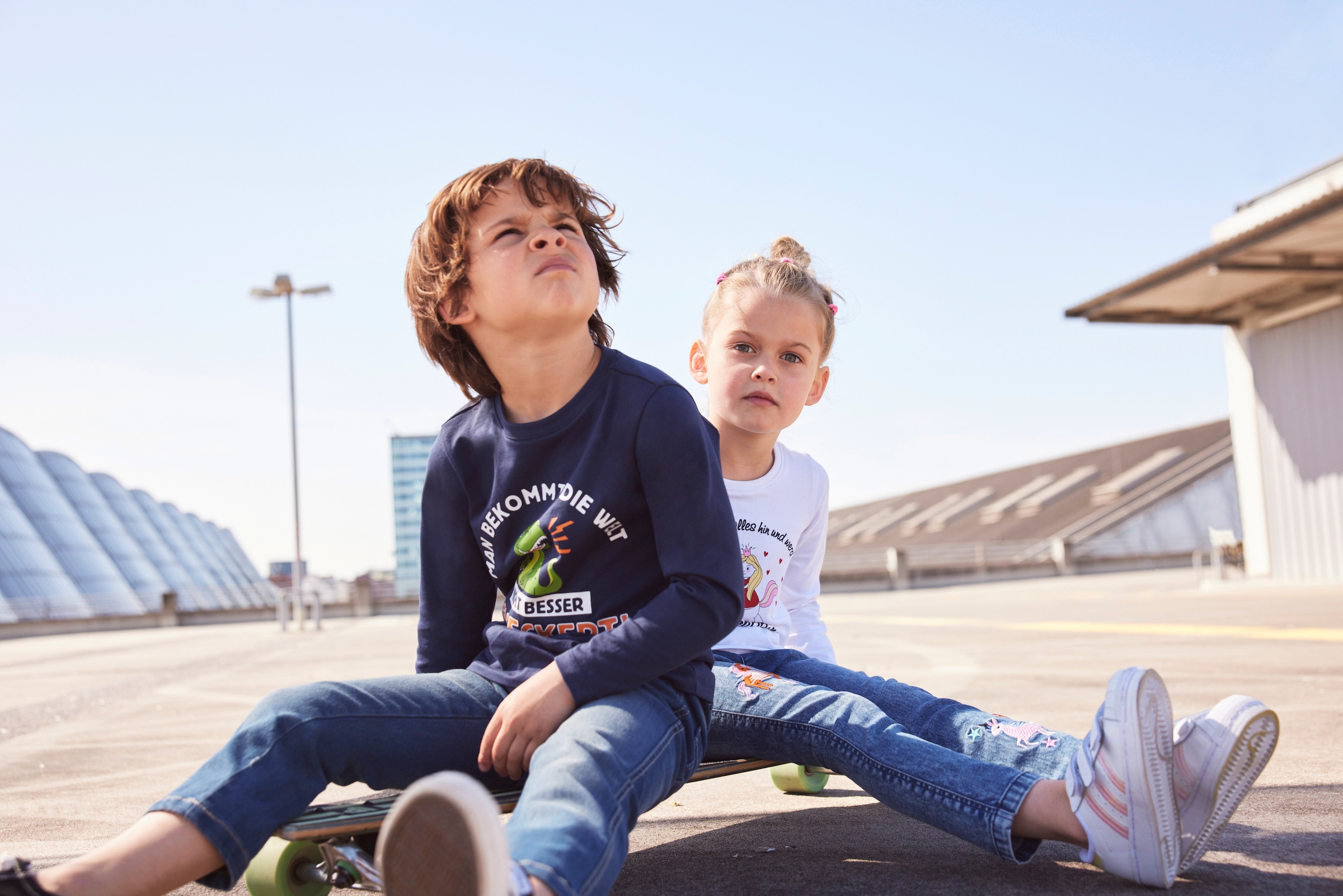 BAUR toller bei Sale Stickerei mit | Stretch-Jeans, KIDSWORLD