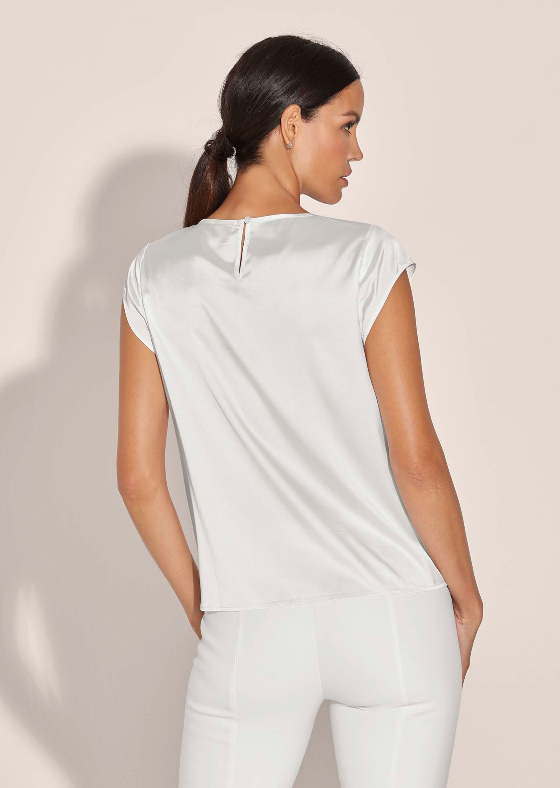 MADELEINE Shirtbluse »Blusenshirt Kurzes Satin-Shirt in trendstarker A-Linie«