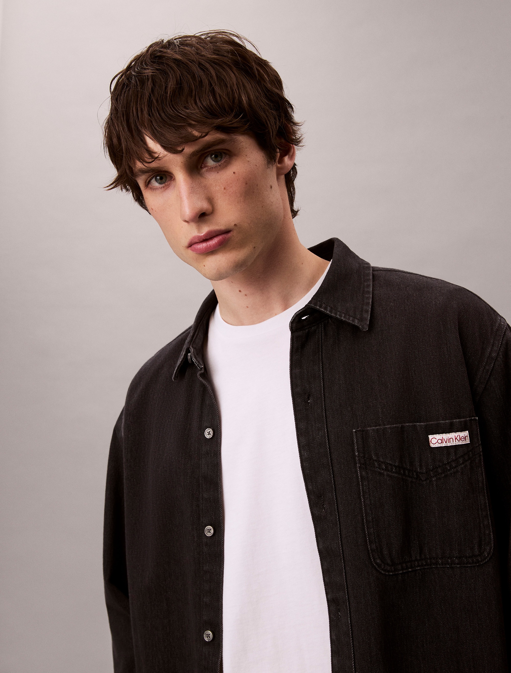Calvin Klein Jeans Langarmhemd »CLASSIC 205 BLACK OVERSHIRT«, Mit Rundhalsausschnitt, regular fit