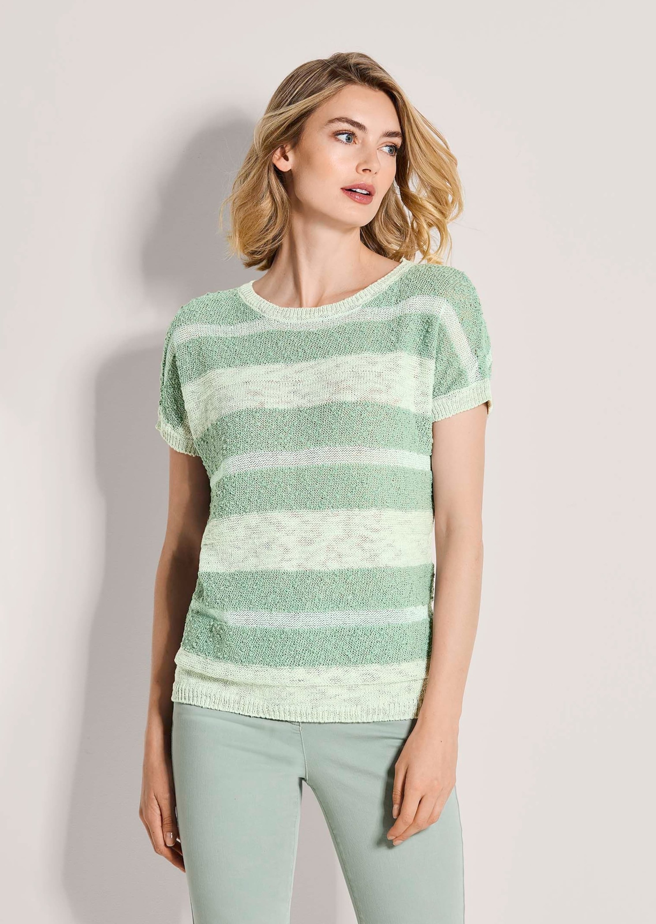 Thumbnail - MADELEINE Longpullover "Pullover Kurzarm-Pullover mit Glanz-Effekt"